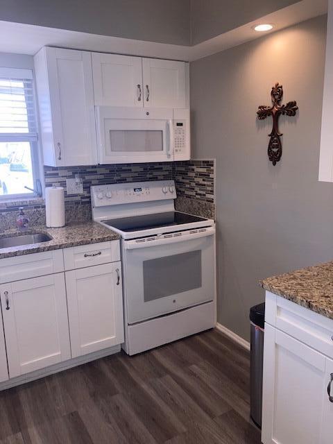 CRESTHAVEN VILLAS 15 CONDO - Residential Lease