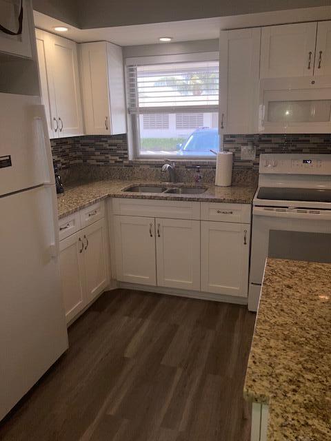 CRESTHAVEN VILLAS 15 CONDO - Residential Lease