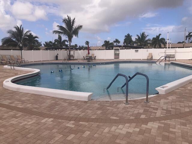 CRESTHAVEN VILLAS 15 CONDO - Residential Lease