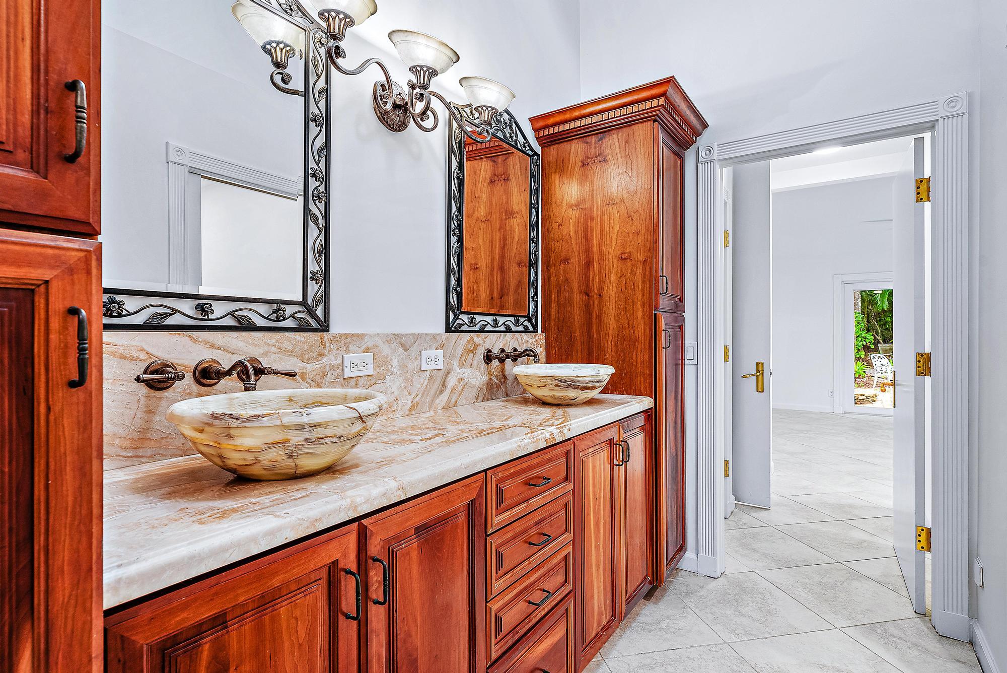 MYSTIC COVE - Residential