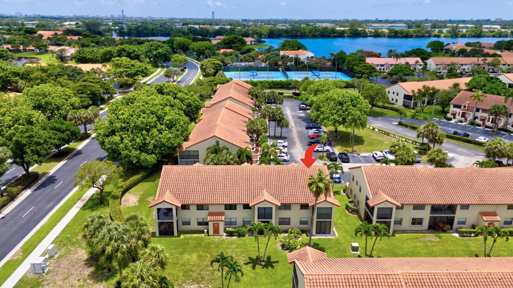 DIPLOMAT SQUARE CONDO - Residential