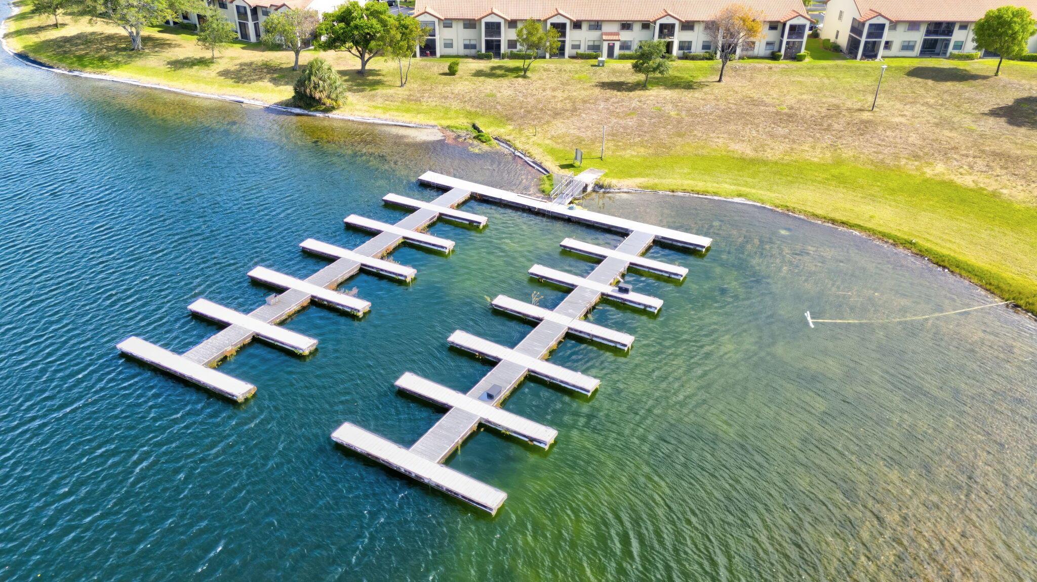 DIPLOMAT SQUARE CONDO - Residential