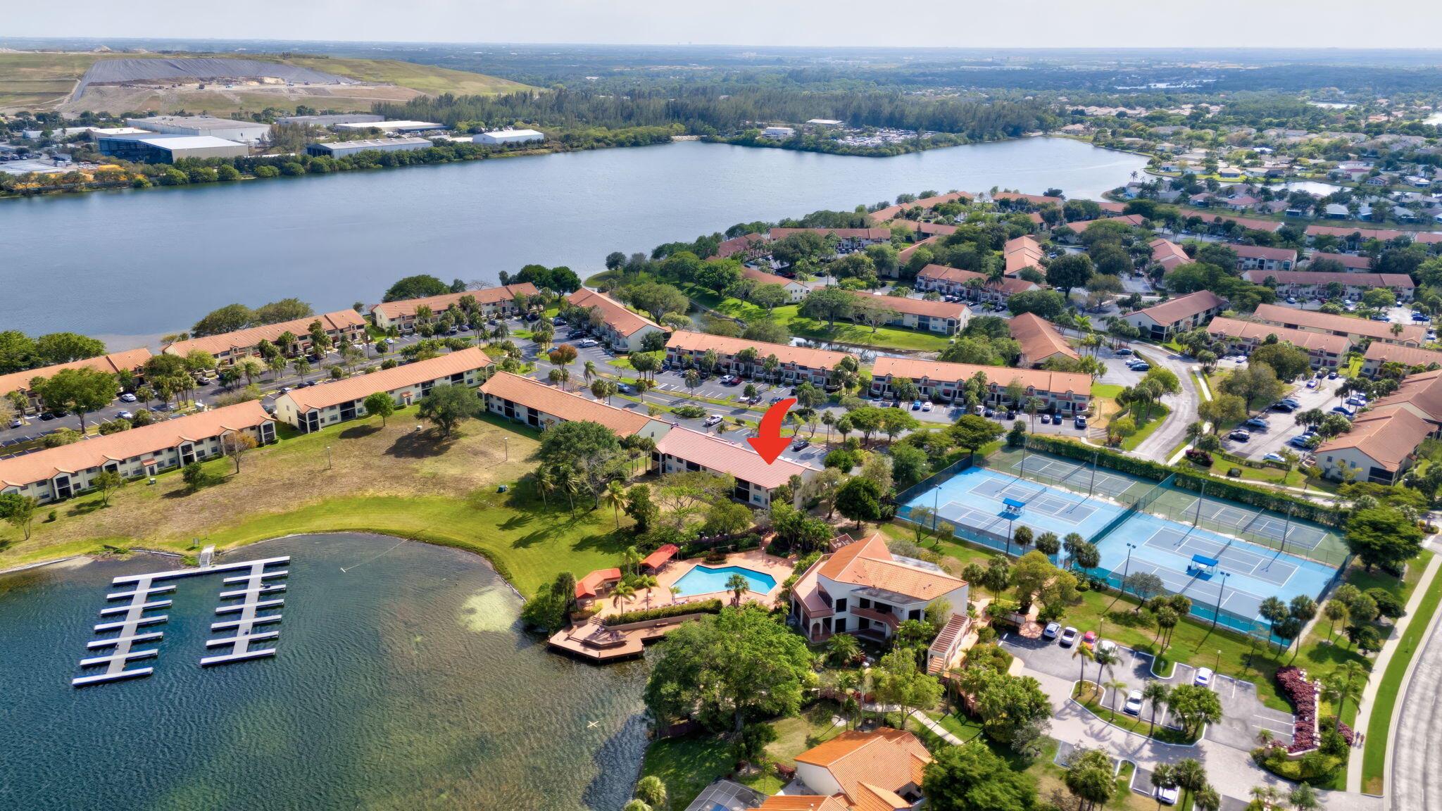 DIPLOMAT SQUARE CONDO - Residential