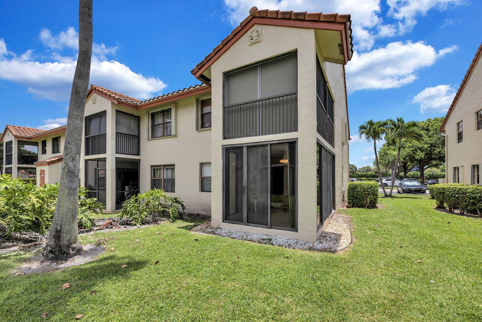 DIPLOMAT SQUARE CONDO - Residential