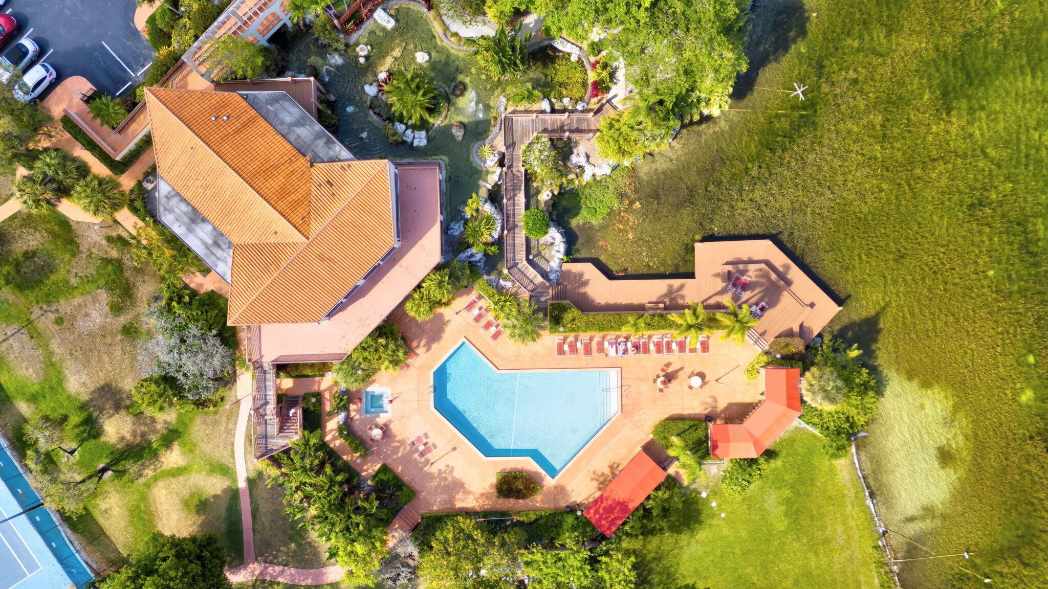 DIPLOMAT SQUARE CONDO - Residential