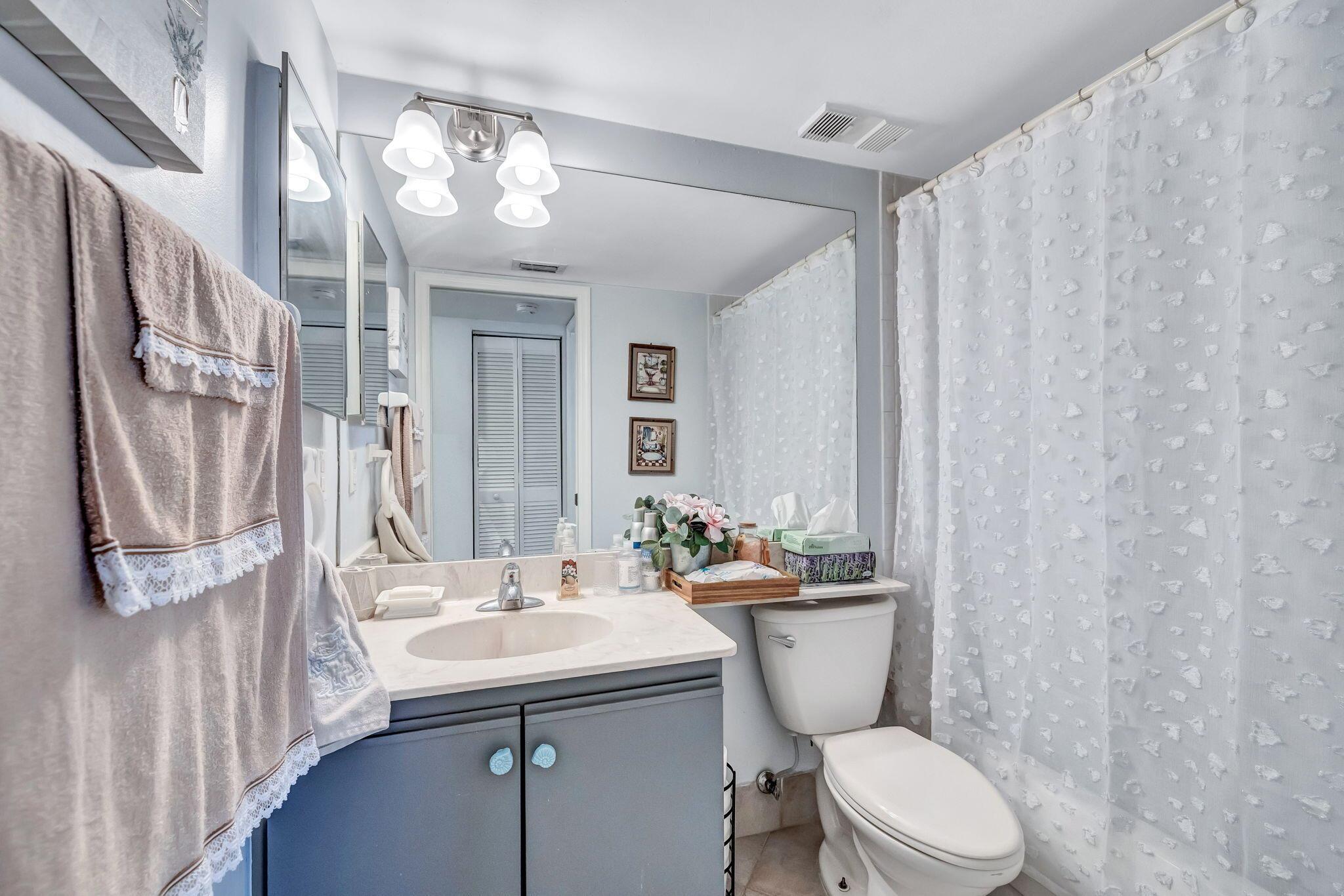 DIPLOMAT SQUARE CONDO - Residential