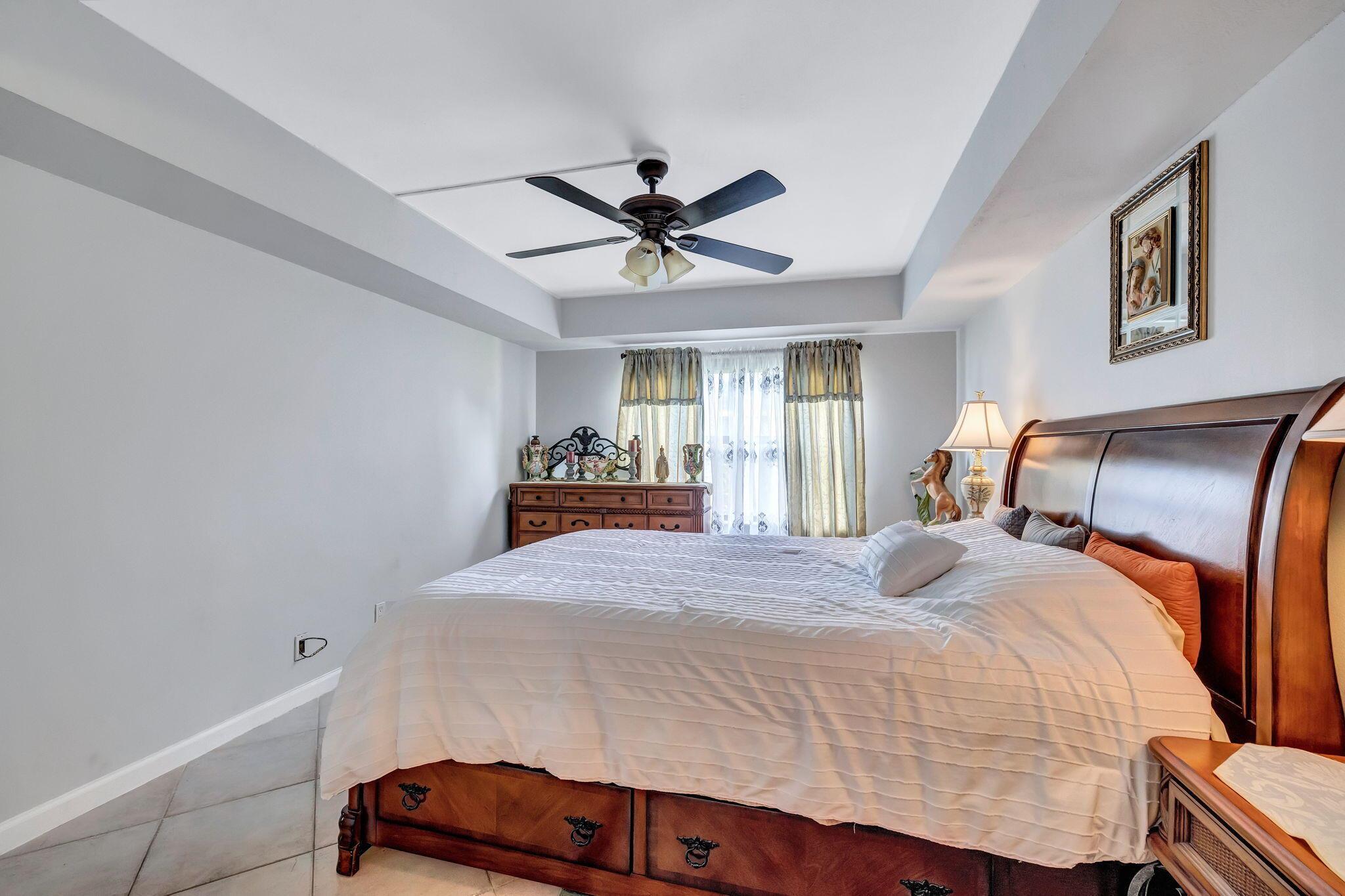 DIPLOMAT SQUARE CONDO - Residential