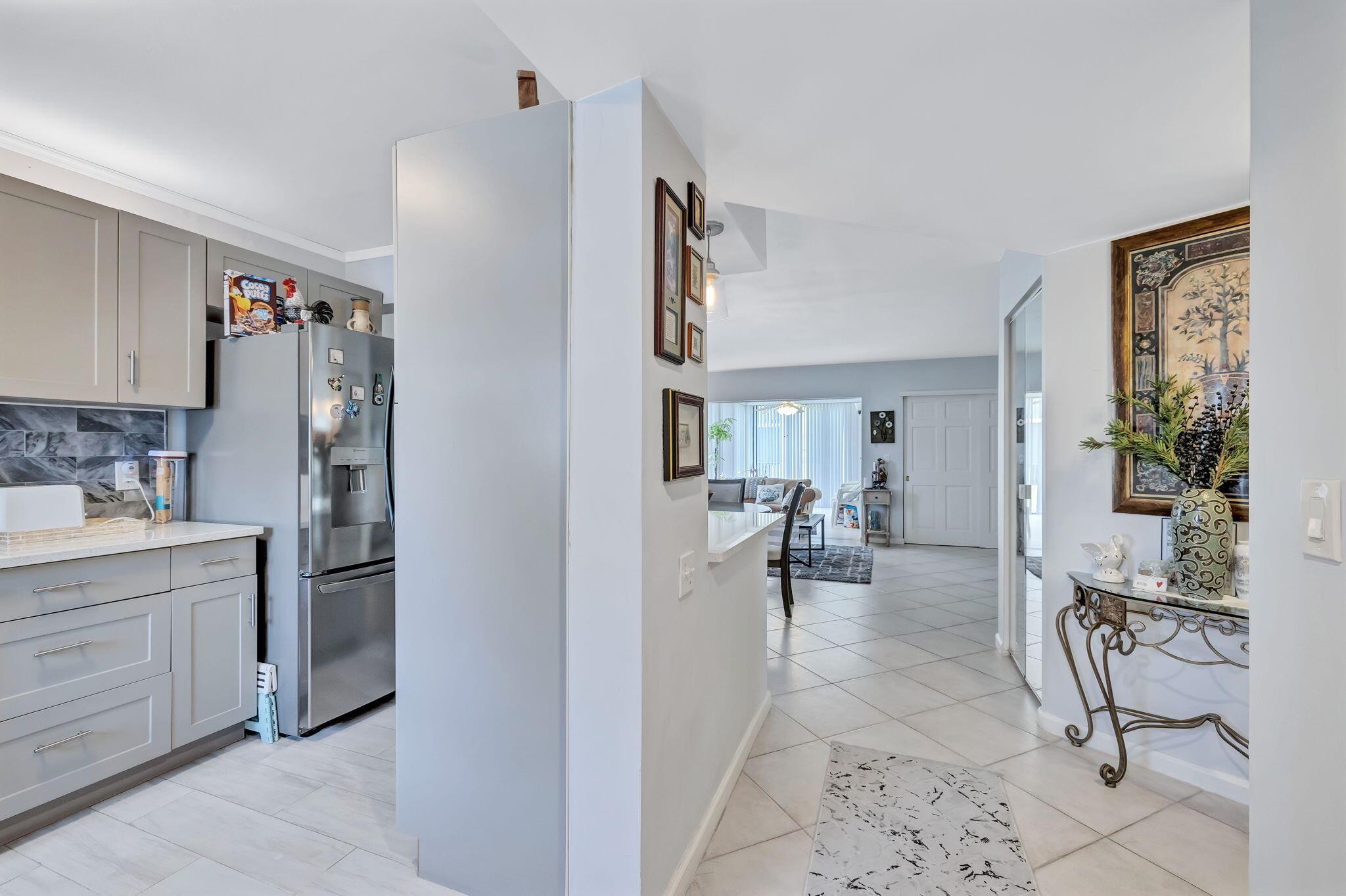 DIPLOMAT SQUARE CONDO - Residential