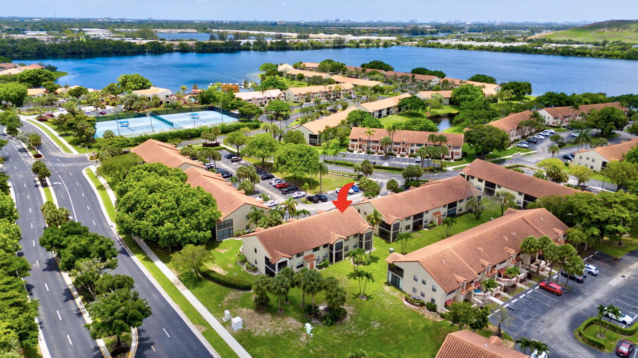 DIPLOMAT SQUARE CONDO - Residential