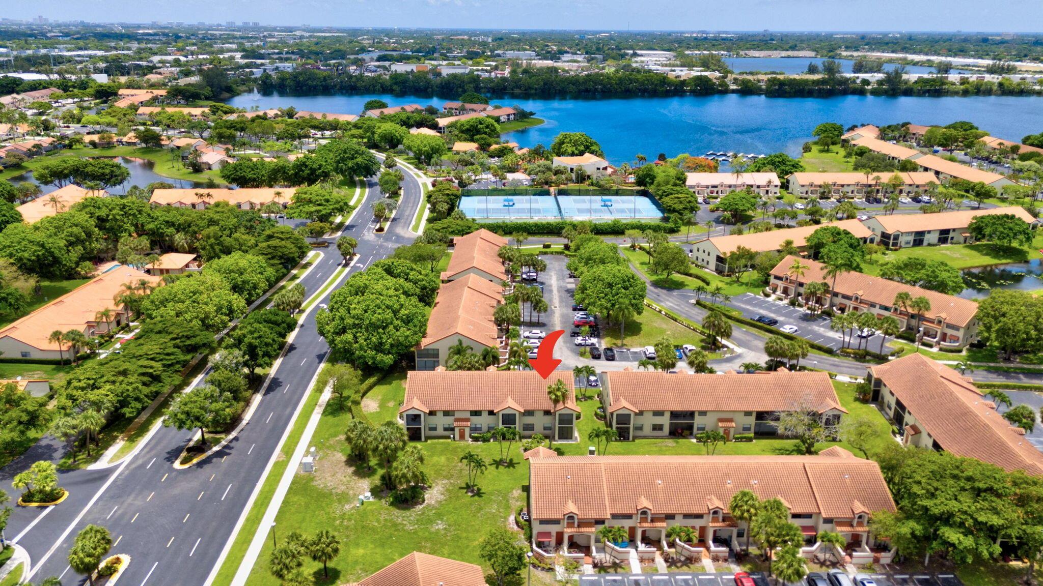 DIPLOMAT SQUARE CONDO - Residential