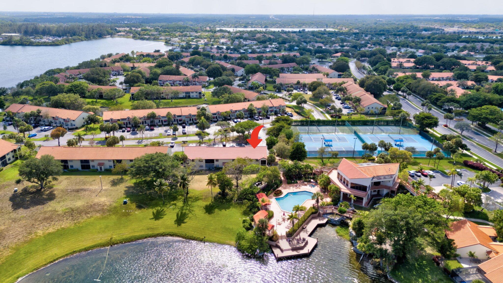 DIPLOMAT SQUARE CONDO - Residential