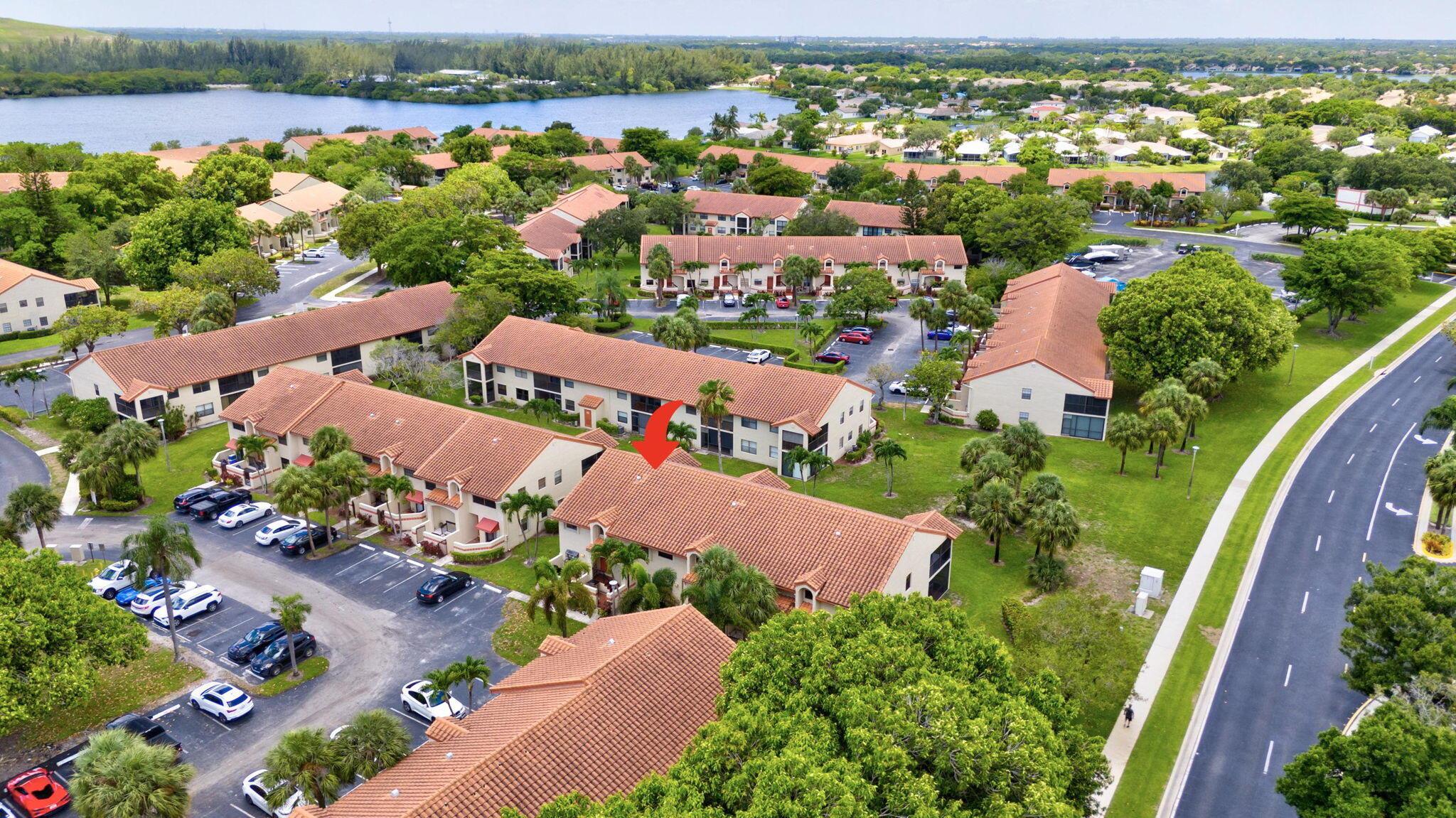 DIPLOMAT SQUARE CONDO - Residential