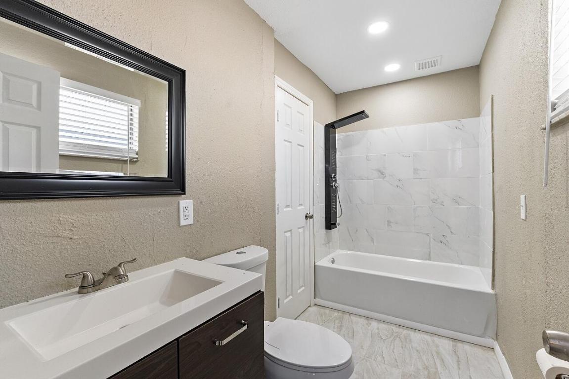 SEBASTIAN HIGHLANDS UNIT 16 - Residential