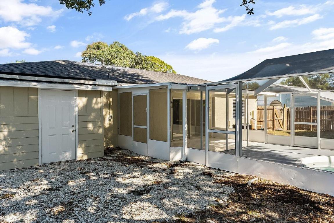 SEBASTIAN HIGHLANDS UNIT 16 - Residential