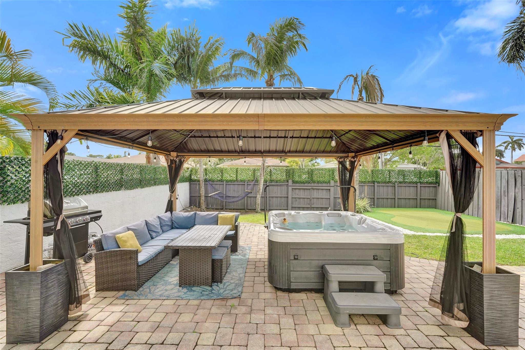 Dania Beach Sub 8-1B - Residential