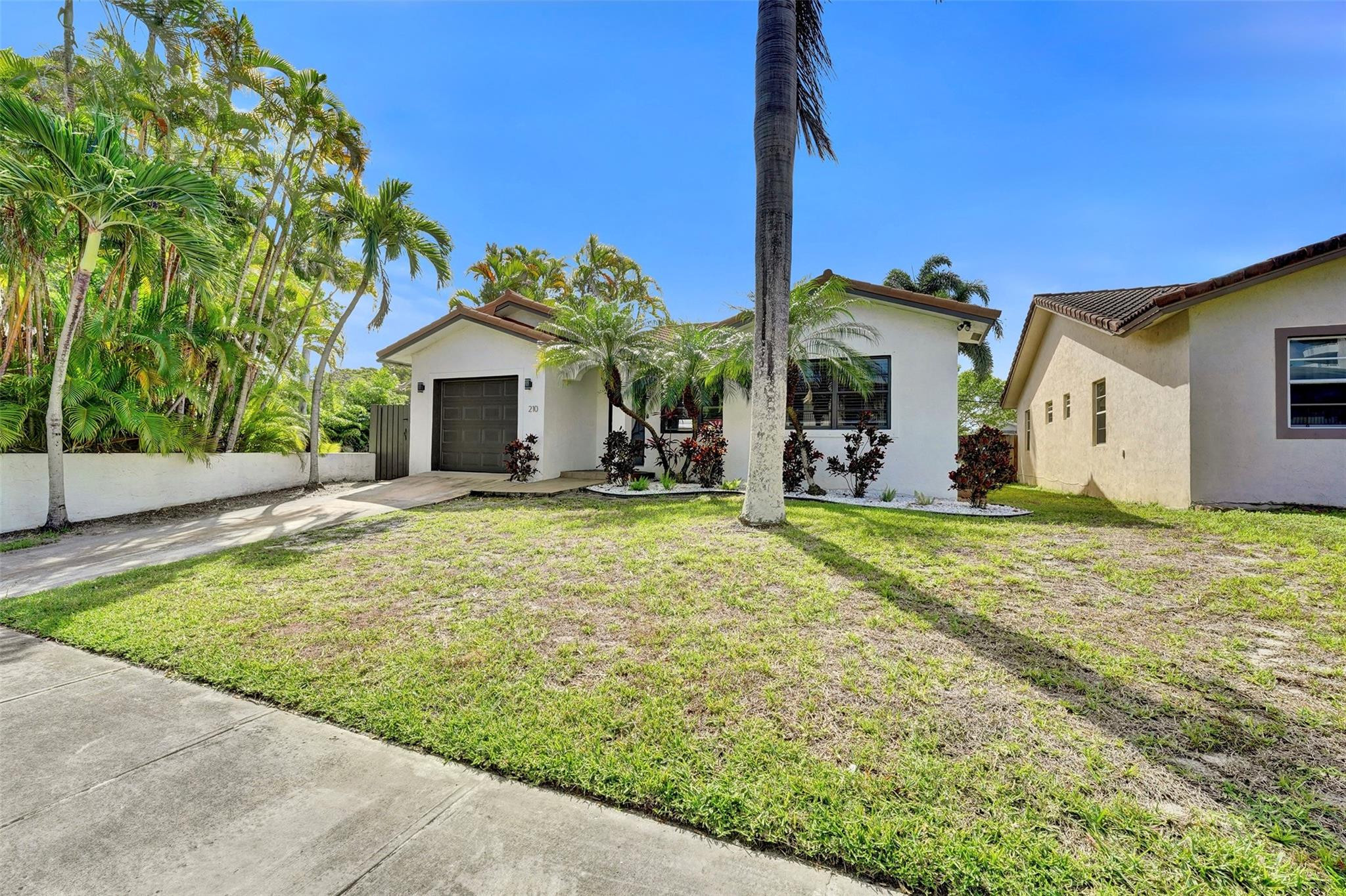 Dania Beach Sub 8-1B - Residential