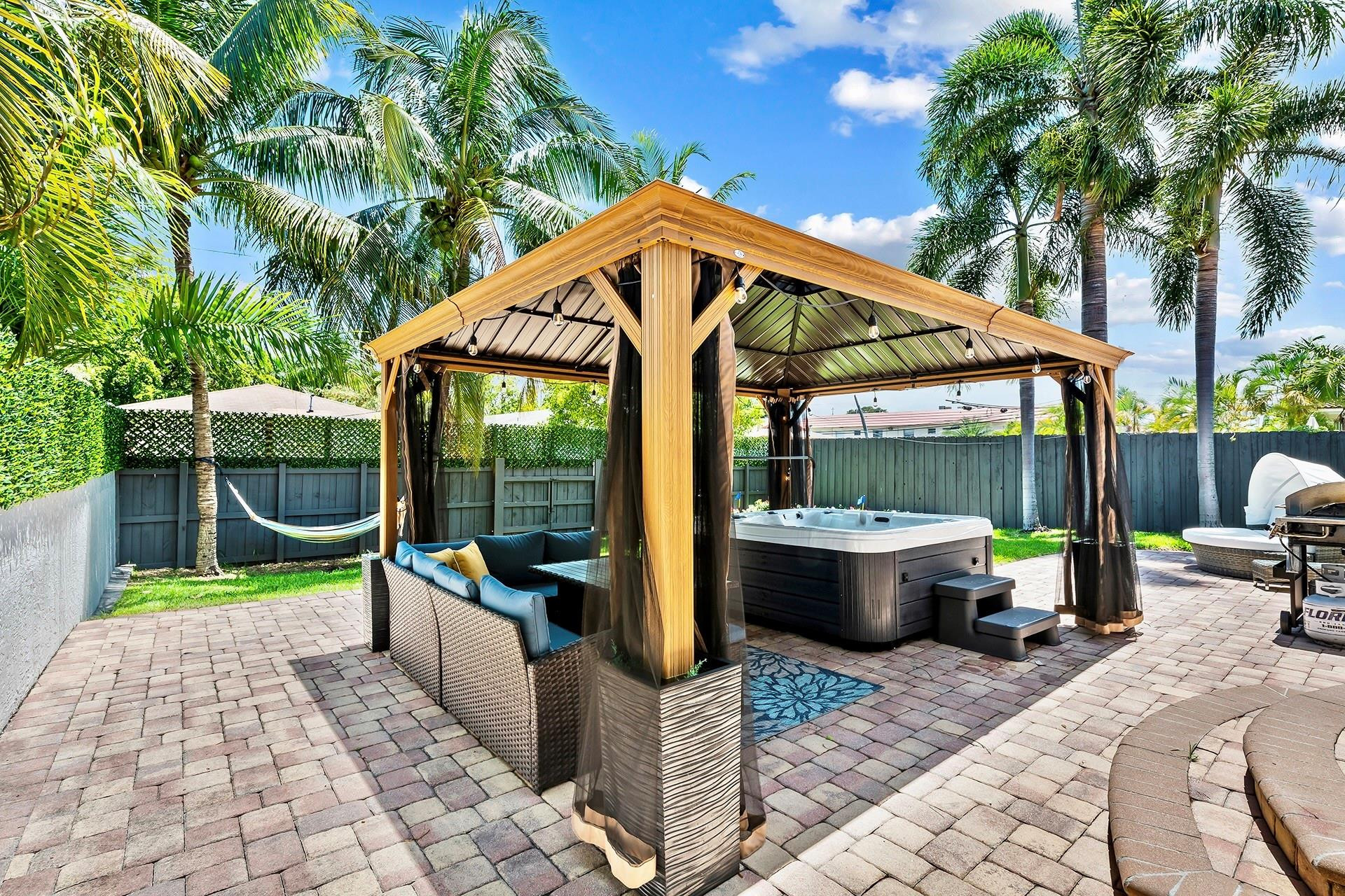 Dania Beach Sub 8-1B - Residential