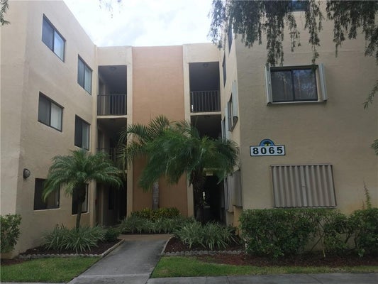 8065 SW 107TH AVE APT 108, MIAMI, FL 33173 - Image c653aa4ccfa3ad2a50ea64279258ea58/2206928265