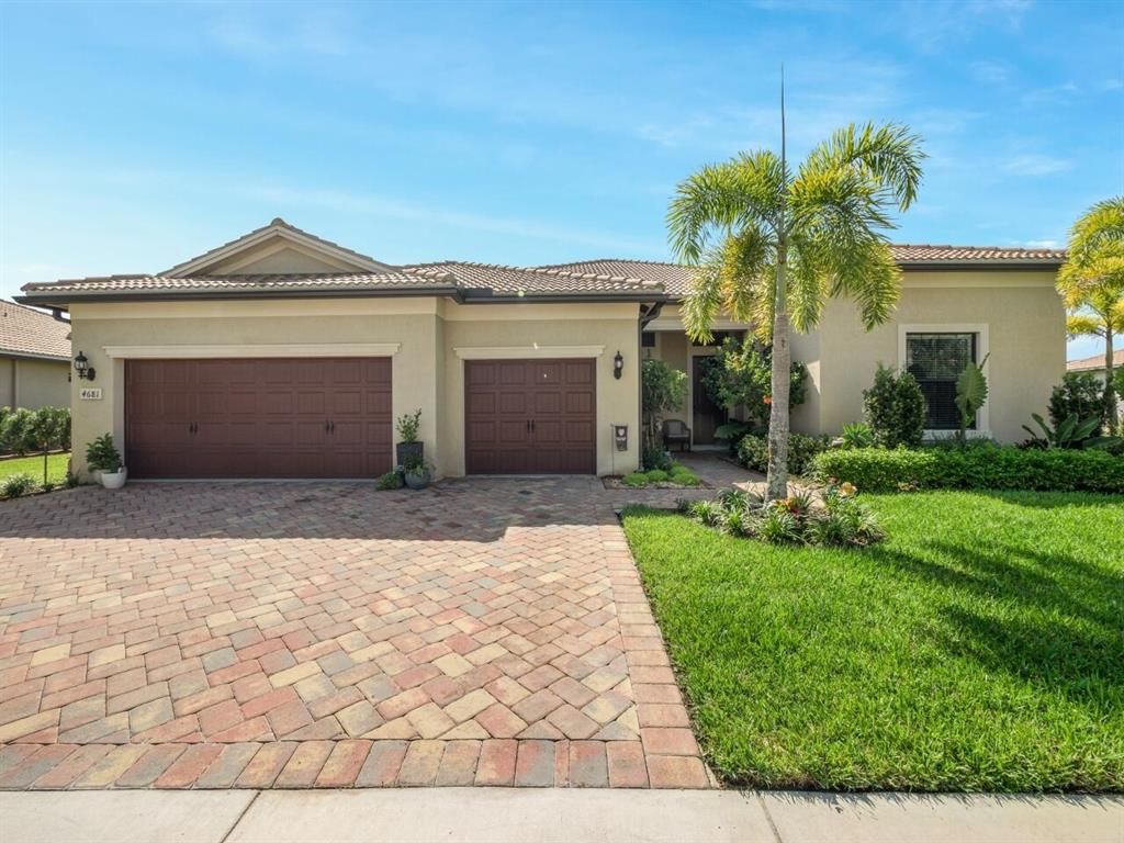 Photo of 4681 SW Gossamer Circle, Palm City, FL 34990 (MLS # R10744942)