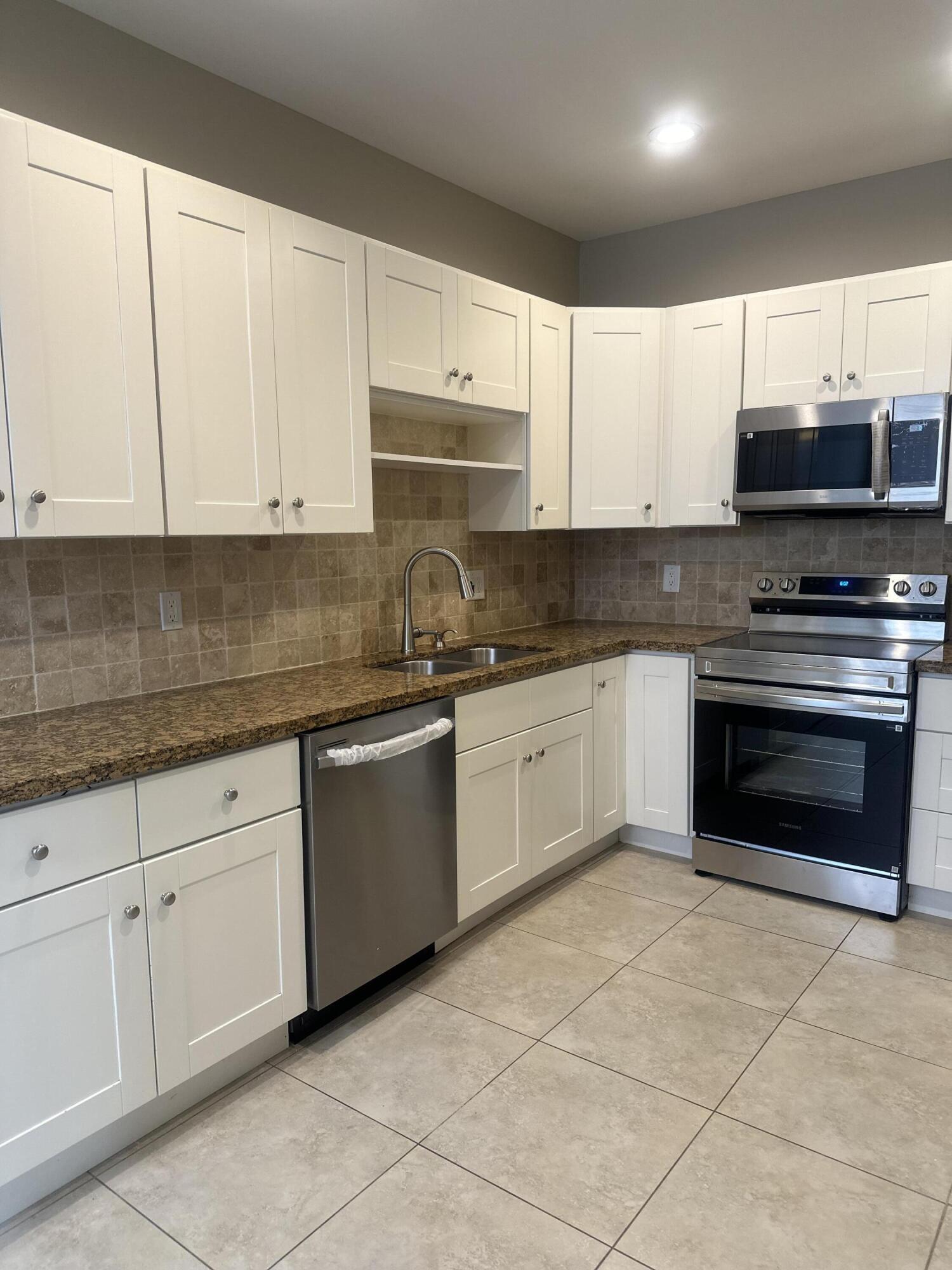 MISSION BAY 2 - Residential Lease