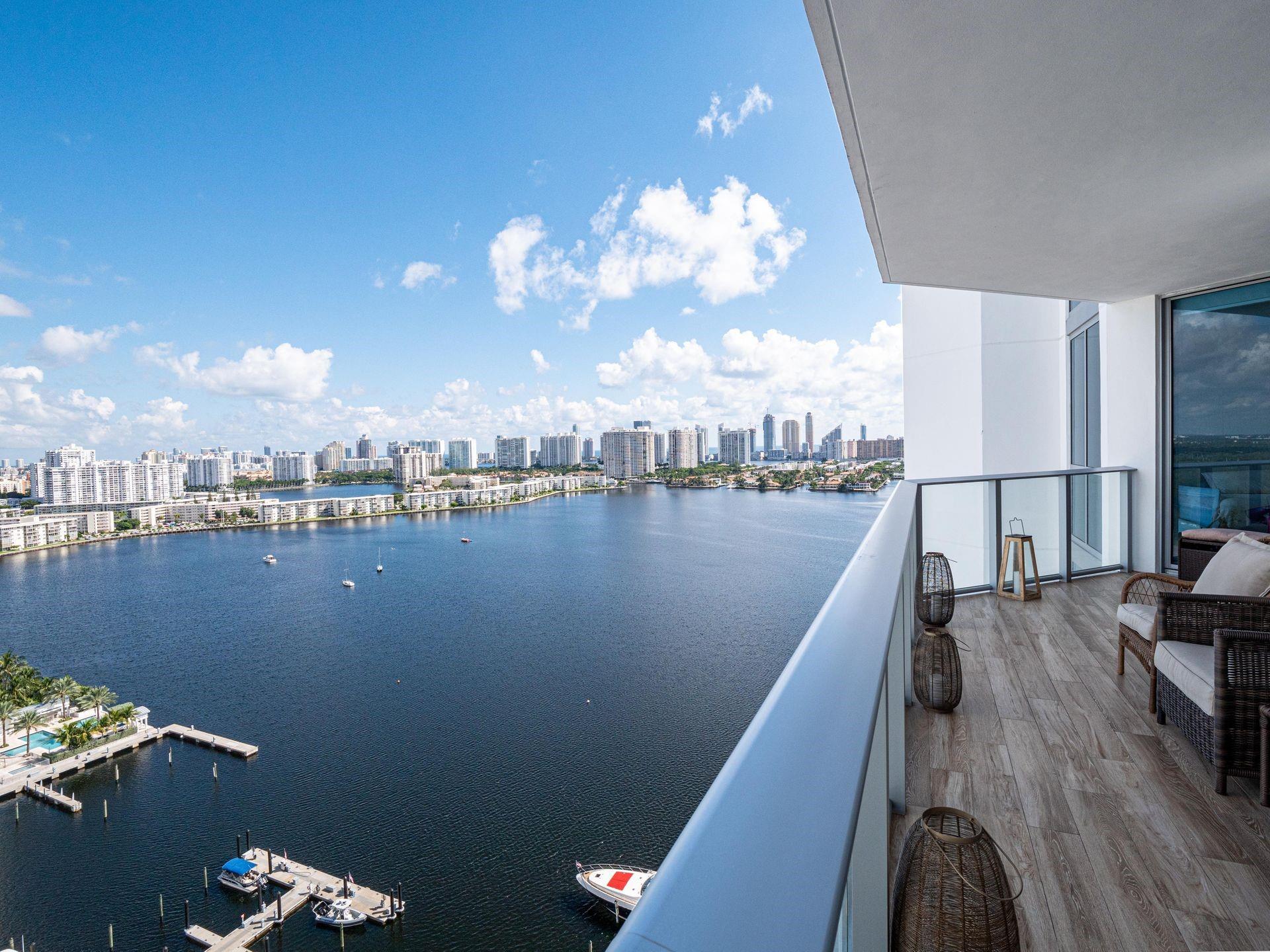 17211 Biscayne Blvd Slip 111