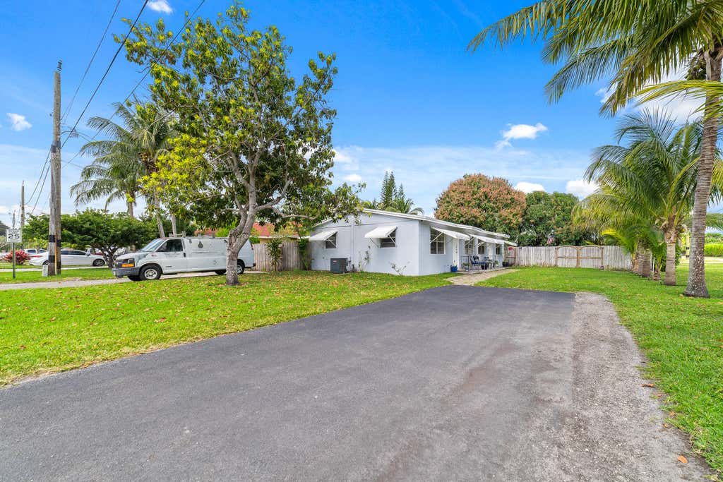 Photo of 3579 Davis Road, Palm Springs, FL 33461 (MLS # R10965444)