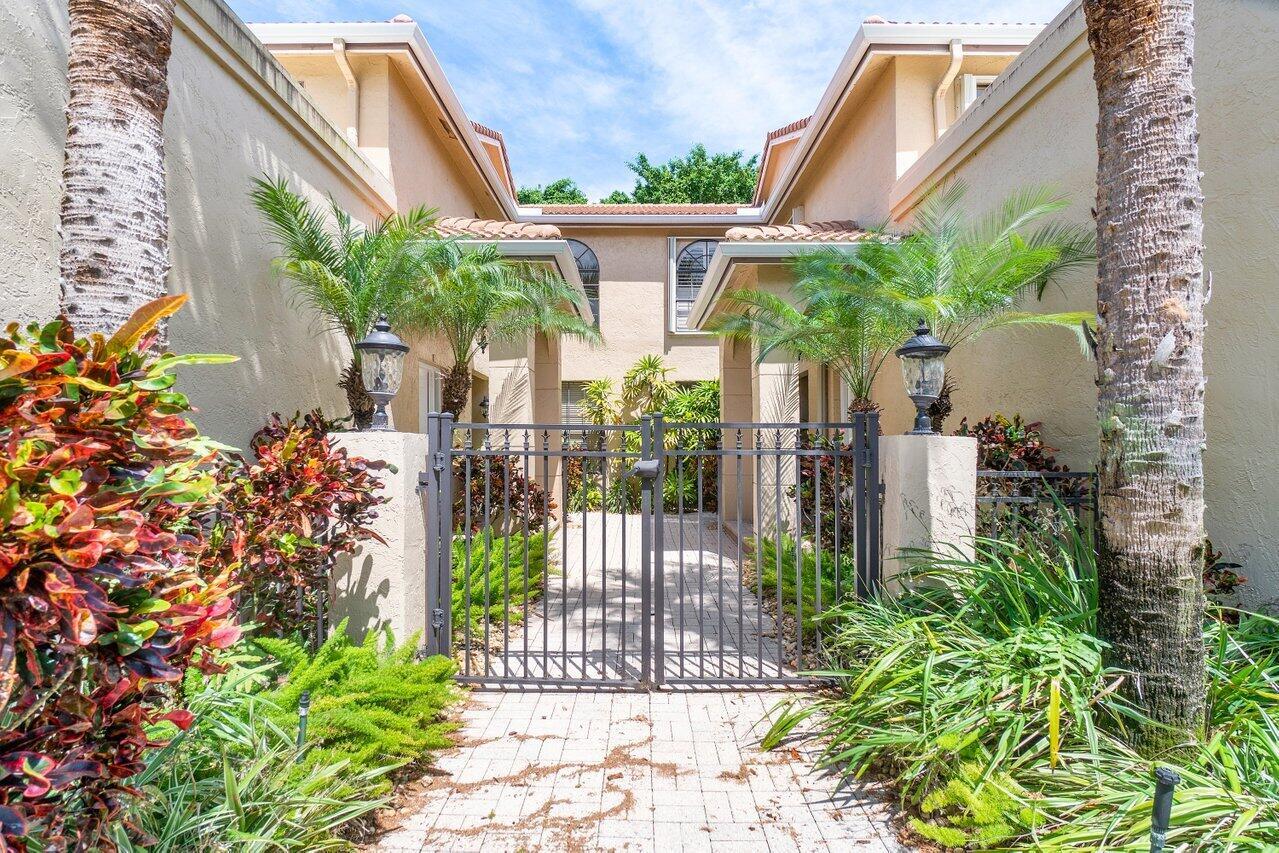 MONTEGO BAY AT BOCA POINTE CONDO - Residential