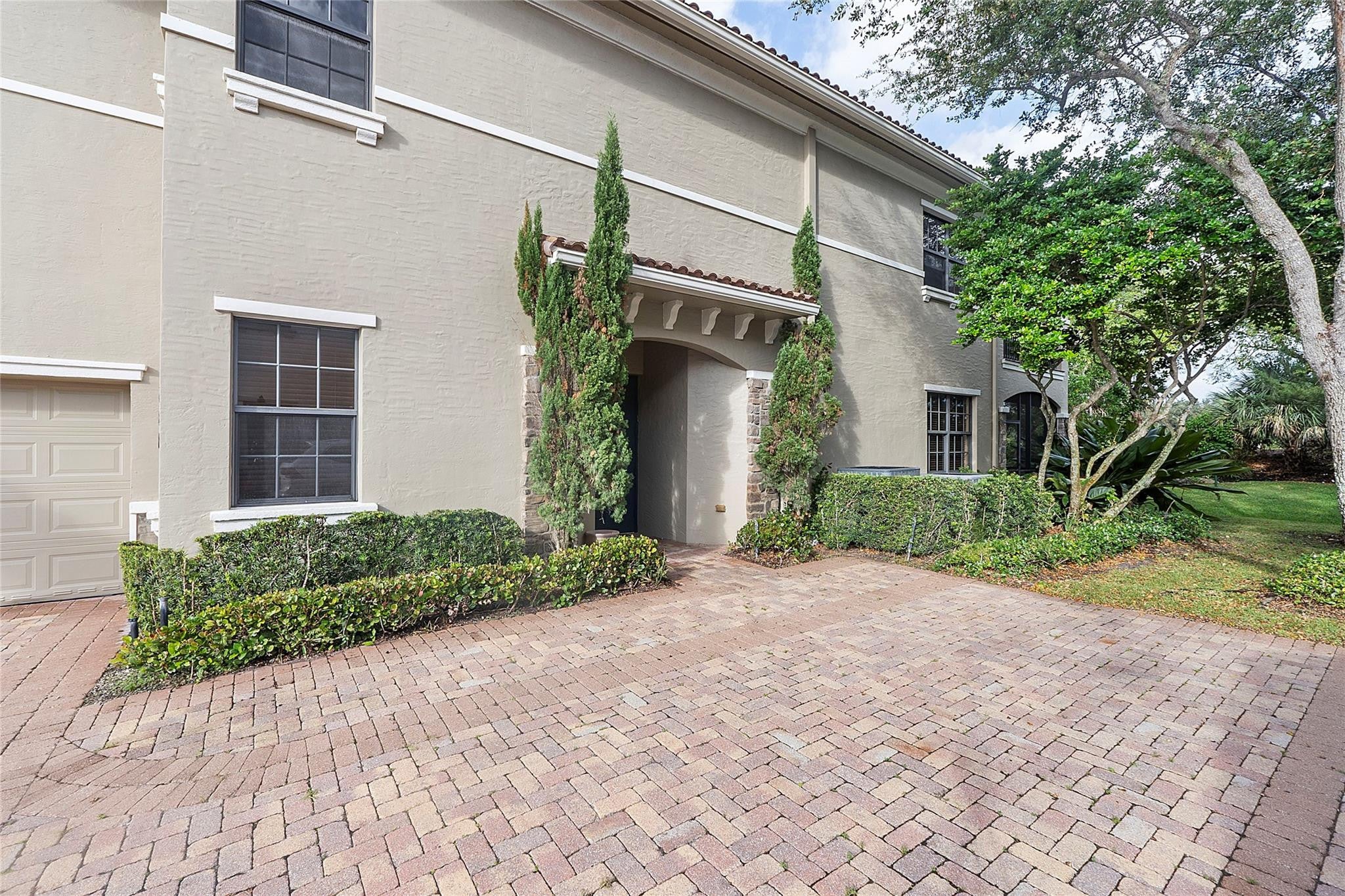 View photos, virtual tours, details... 7583 Old Thyme Court 3C