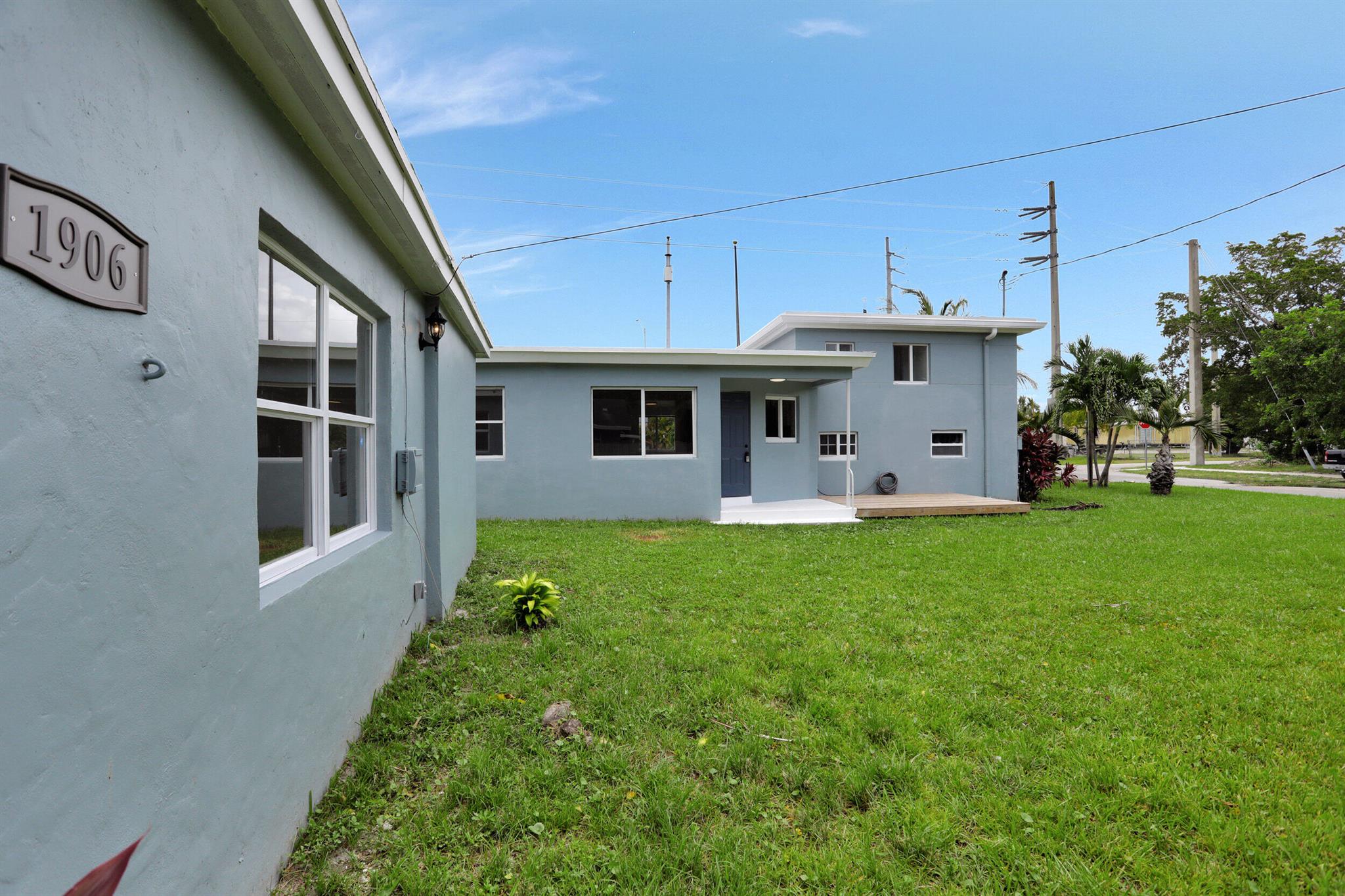 CLAIR LAKE - Residential