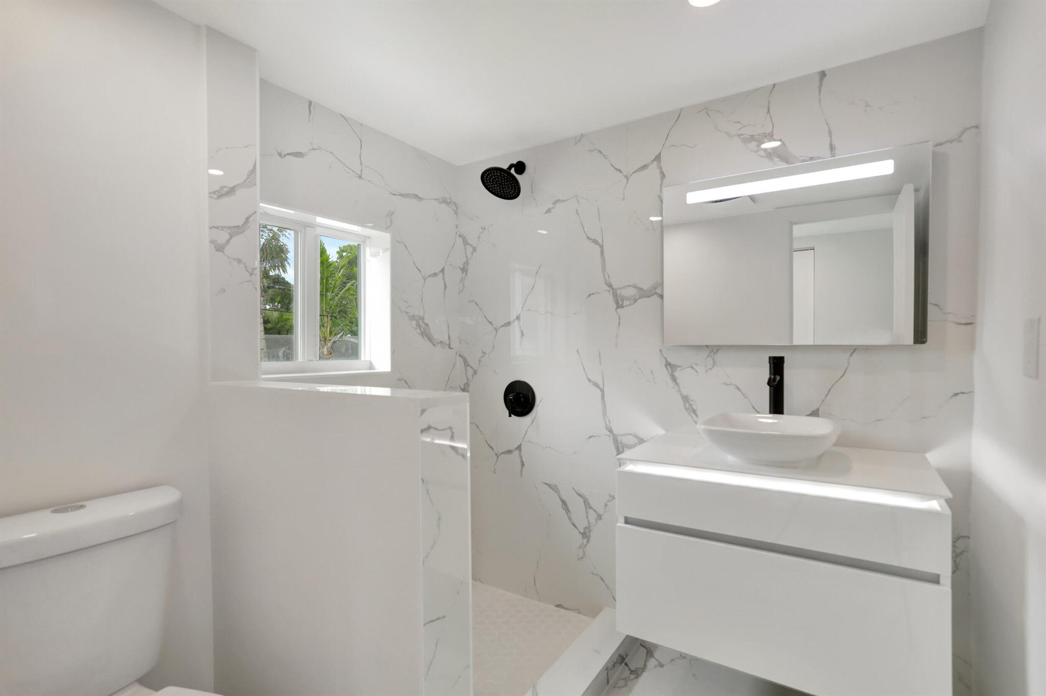 CLAIR LAKE - Residential