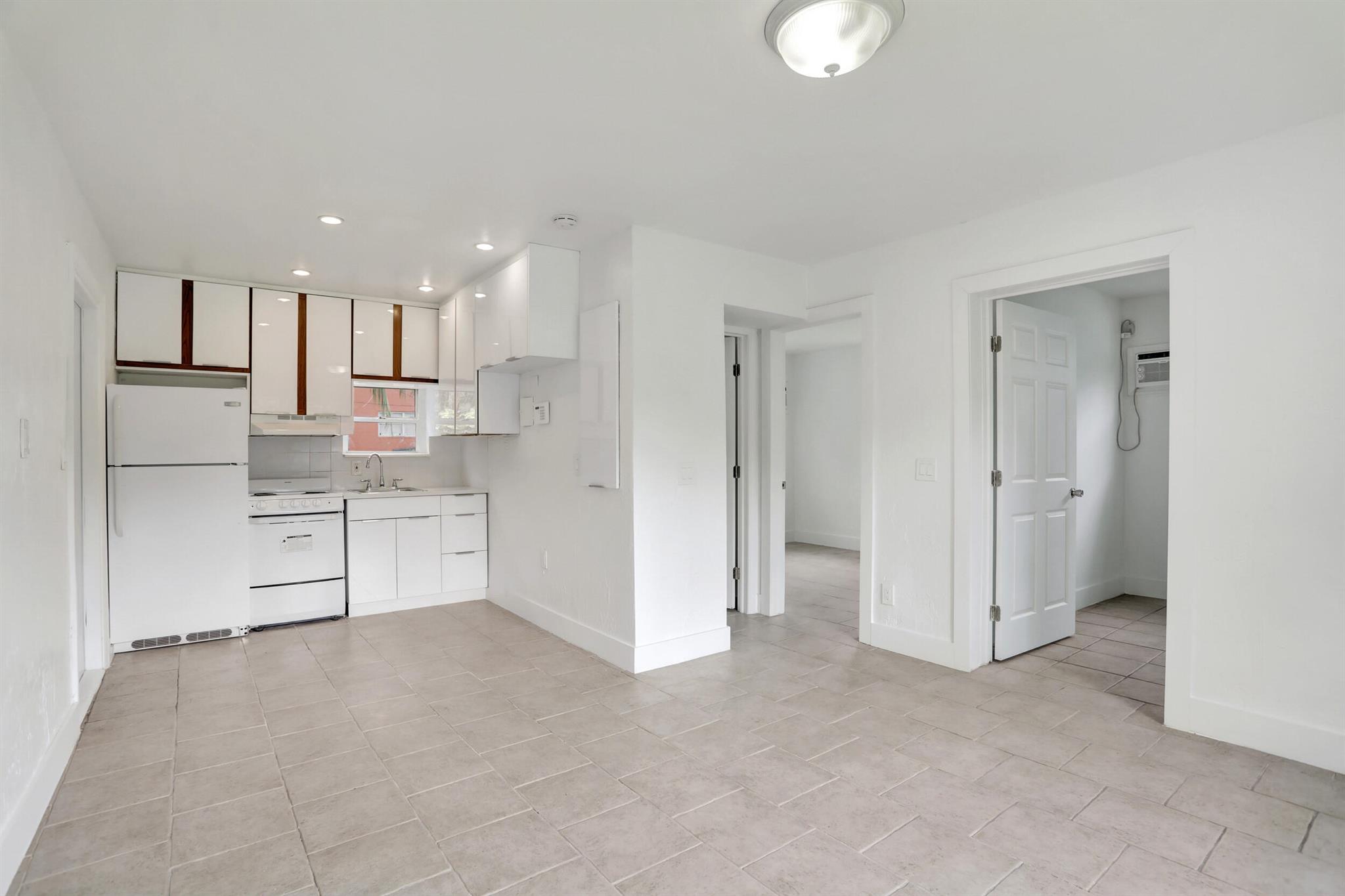 CLAIR LAKE - Residential