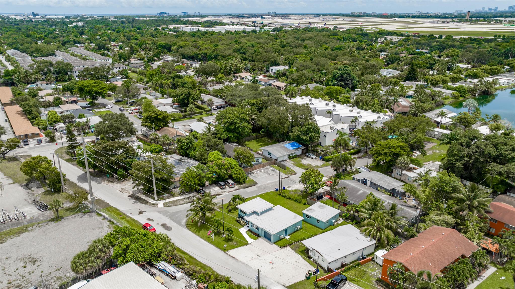 CLAIR LAKE - Residential