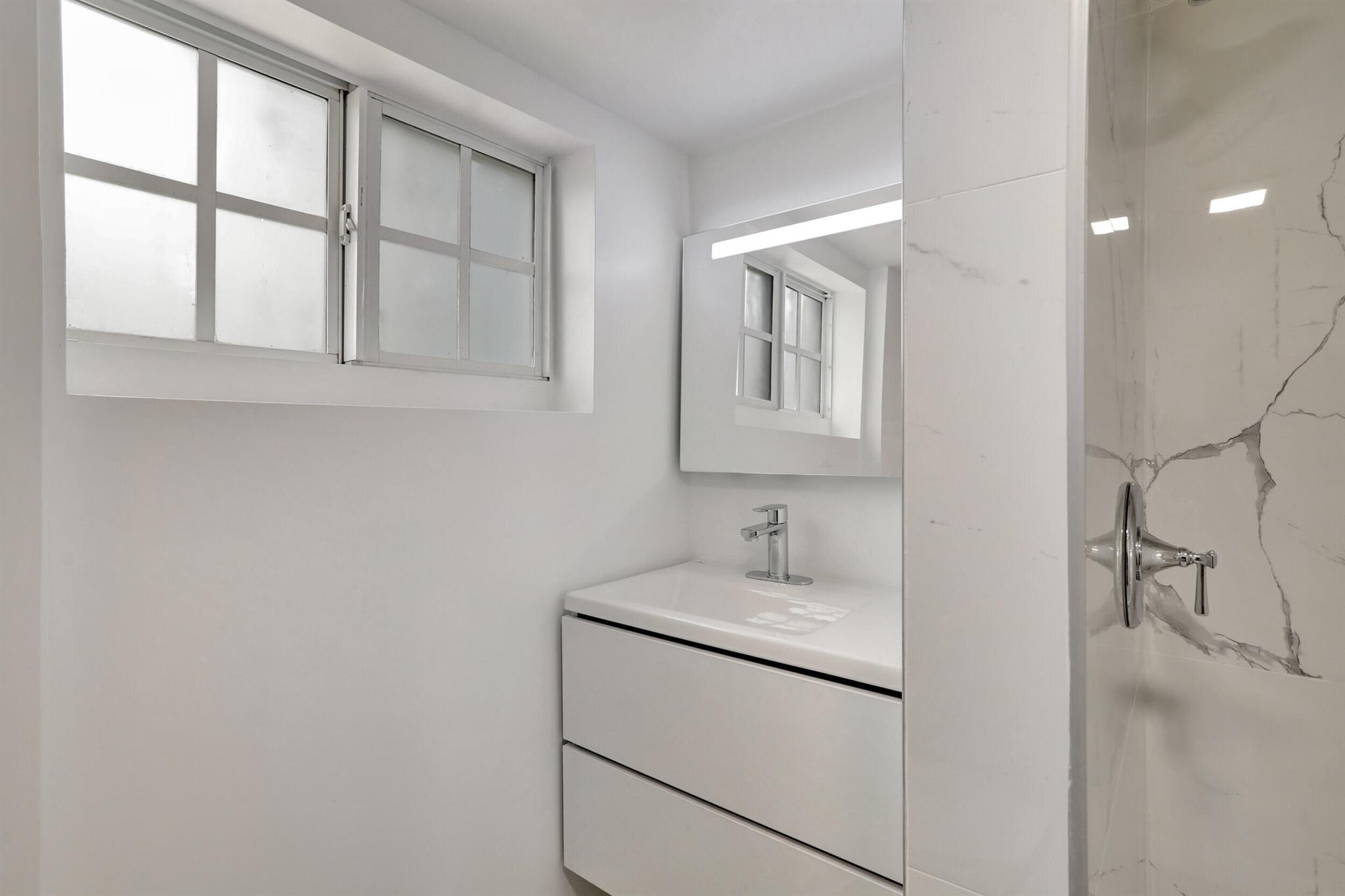 CLAIR LAKE - Residential