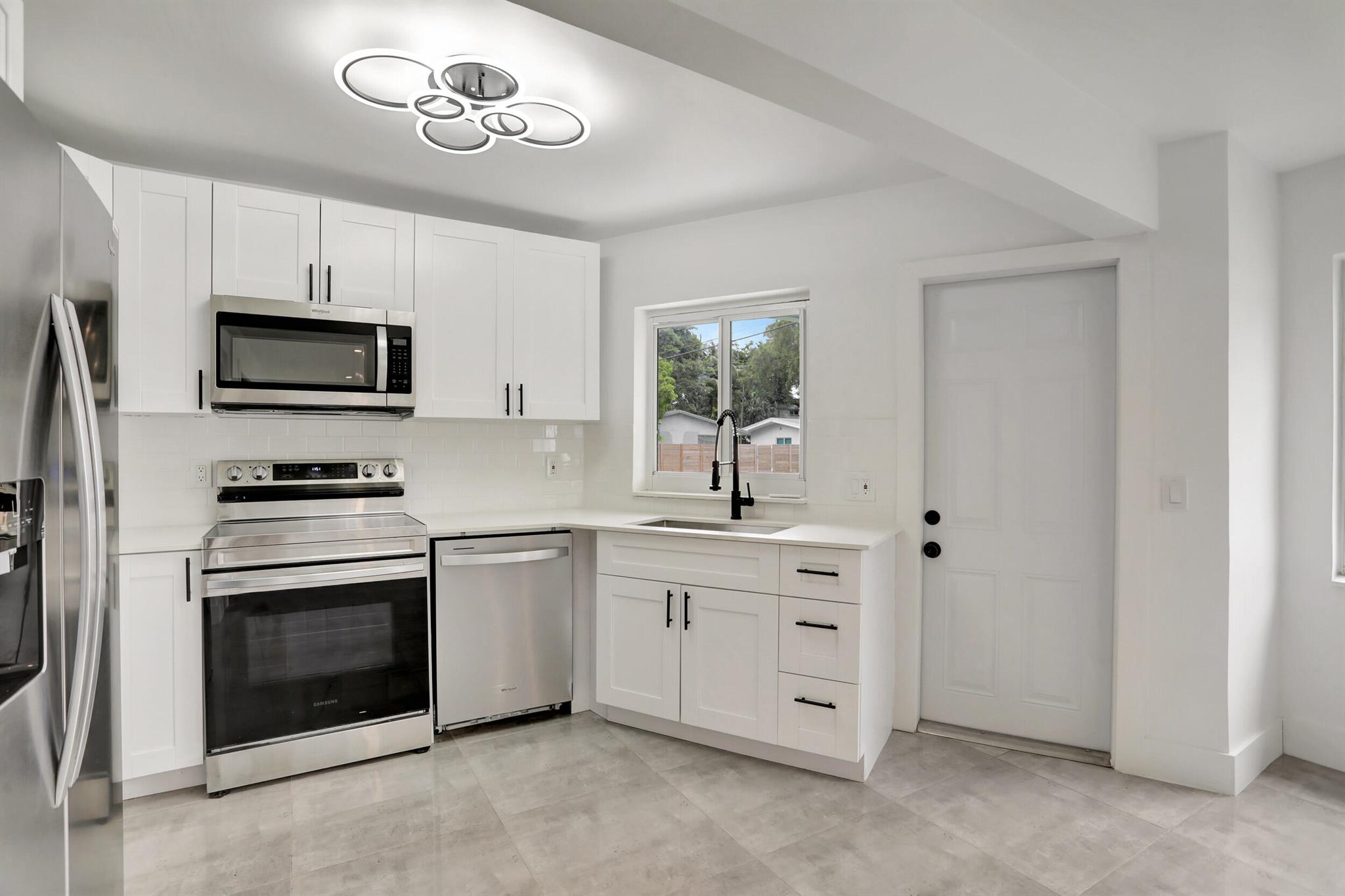 CLAIR LAKE - Residential