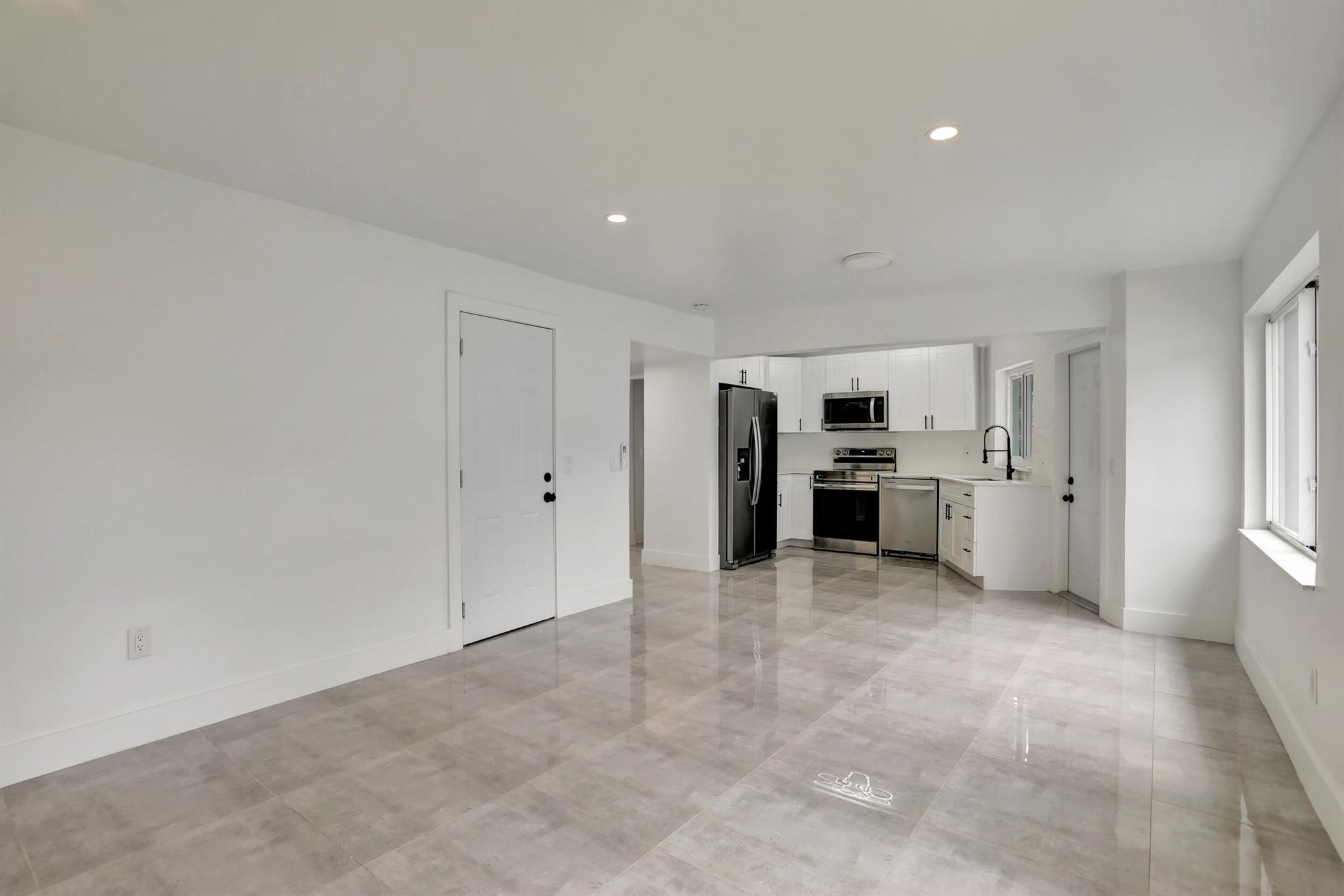 CLAIR LAKE - Residential