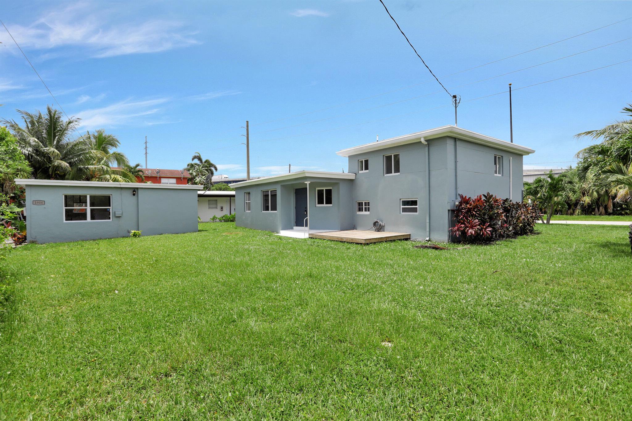 CLAIR LAKE - Residential