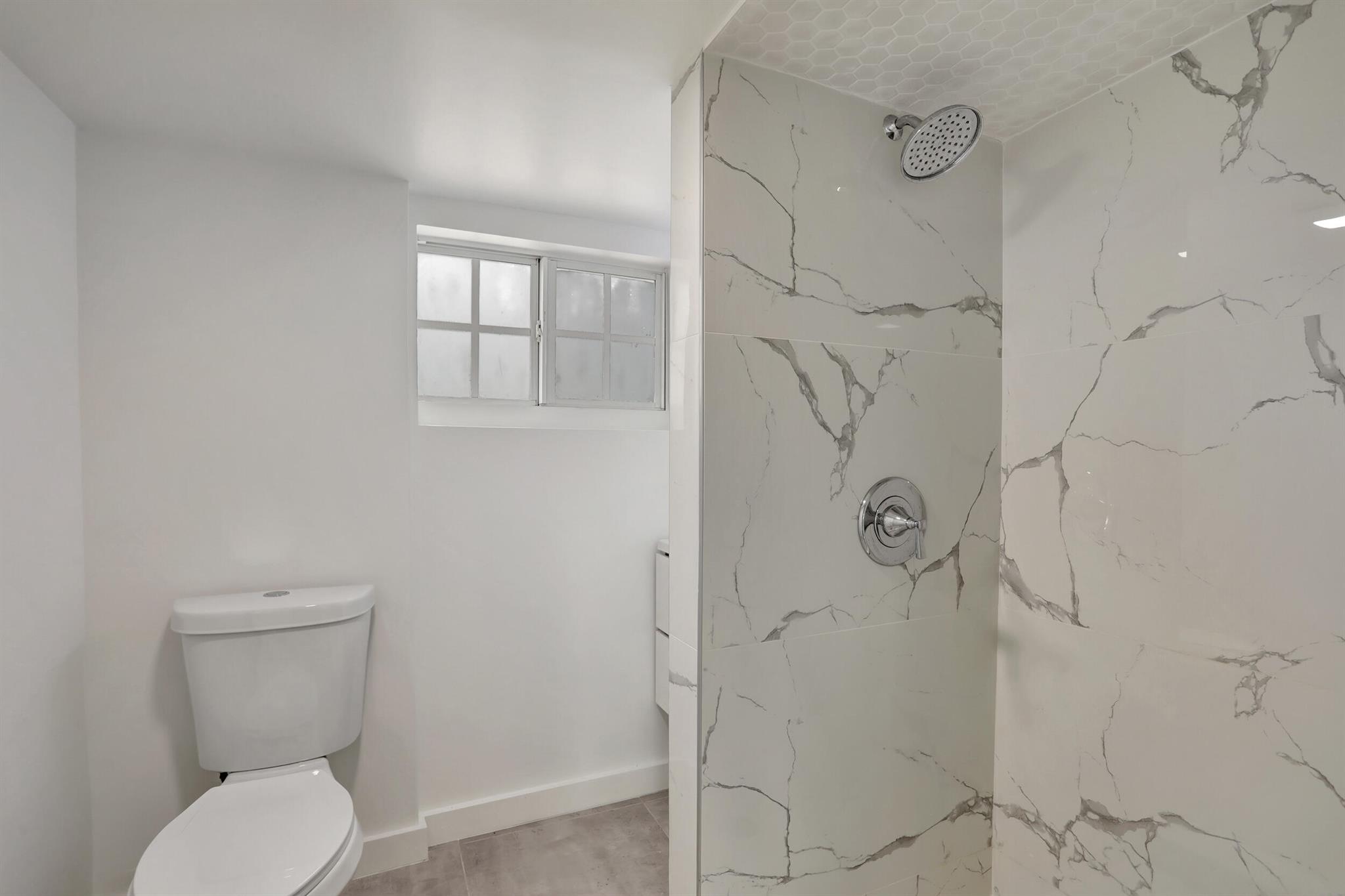 CLAIR LAKE - Residential