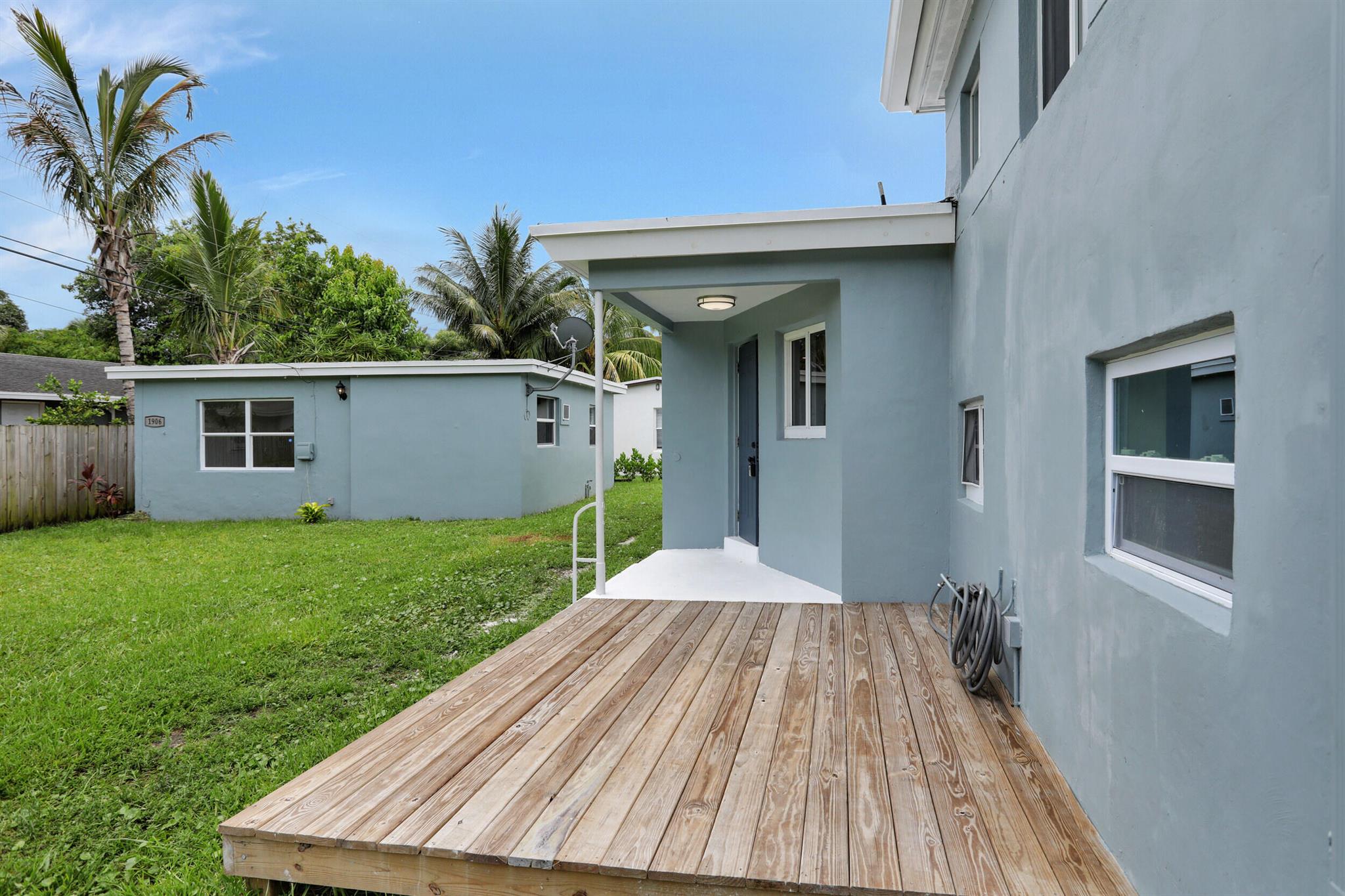 CLAIR LAKE - Residential