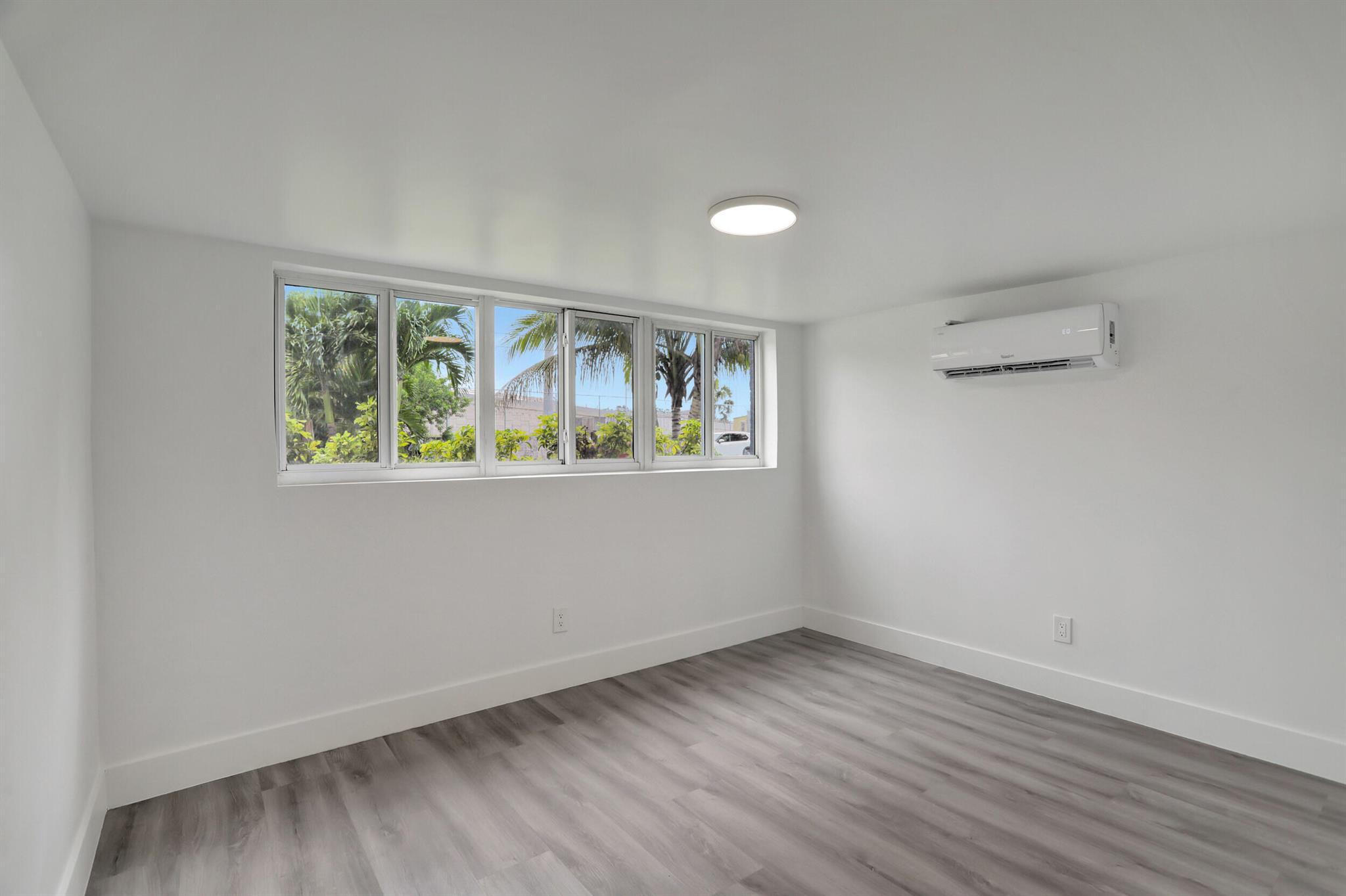 CLAIR LAKE - Residential