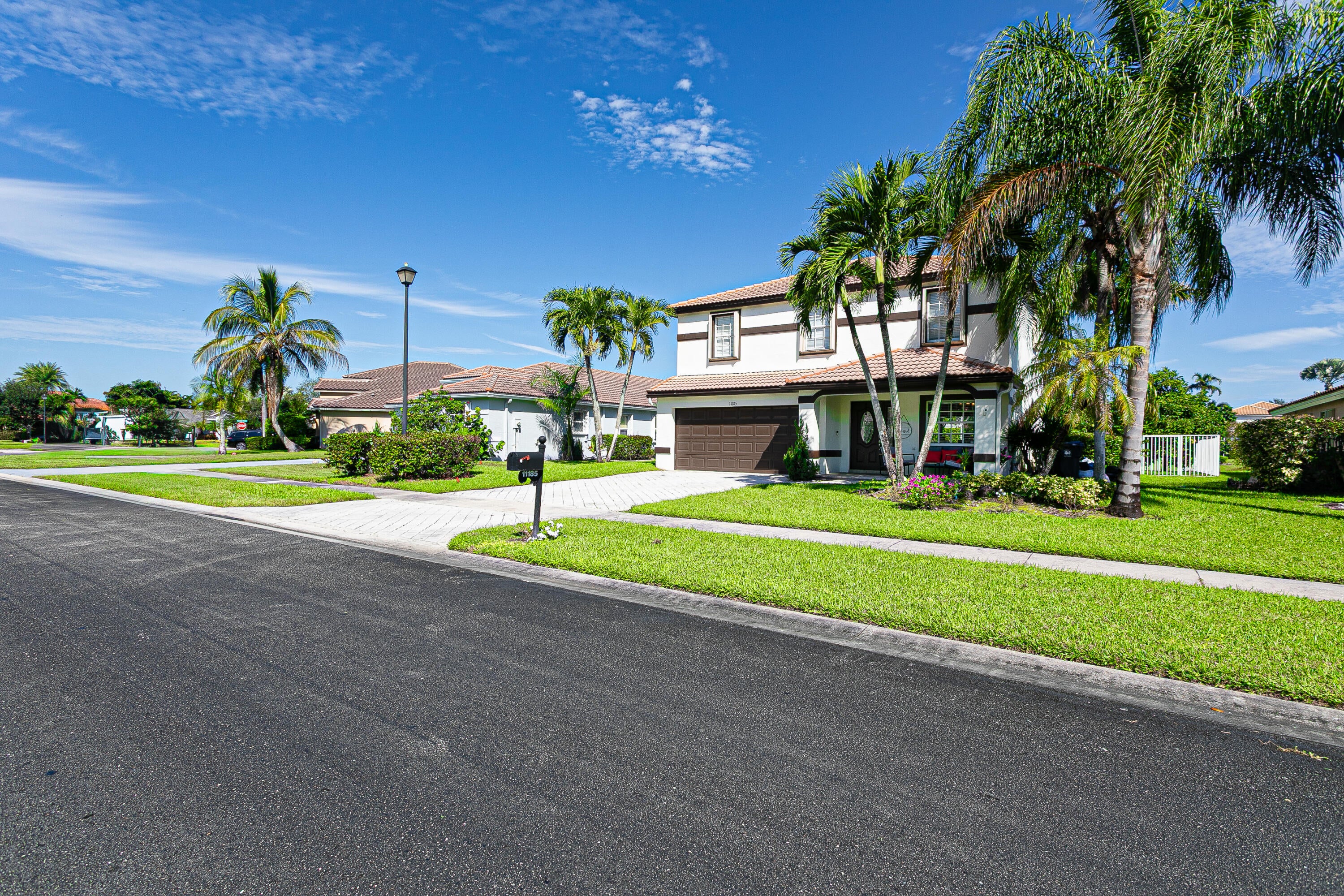 Properties 11185 Grandview Manor