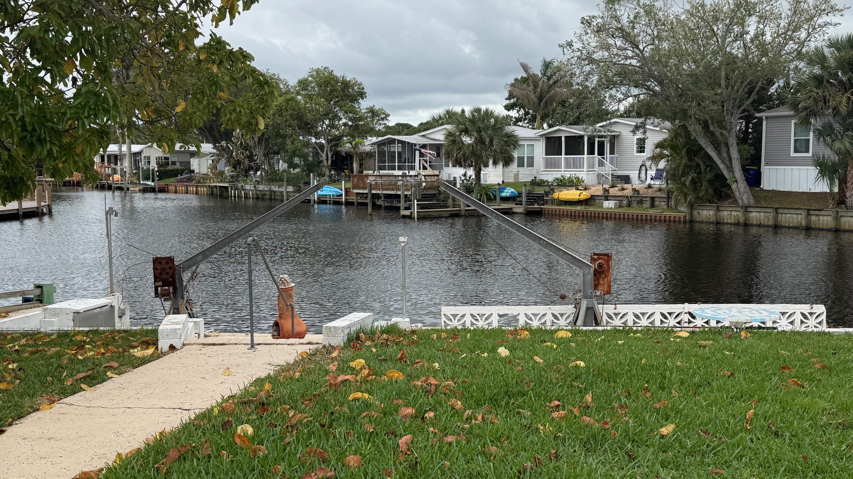 7733 SE Fork River Drive