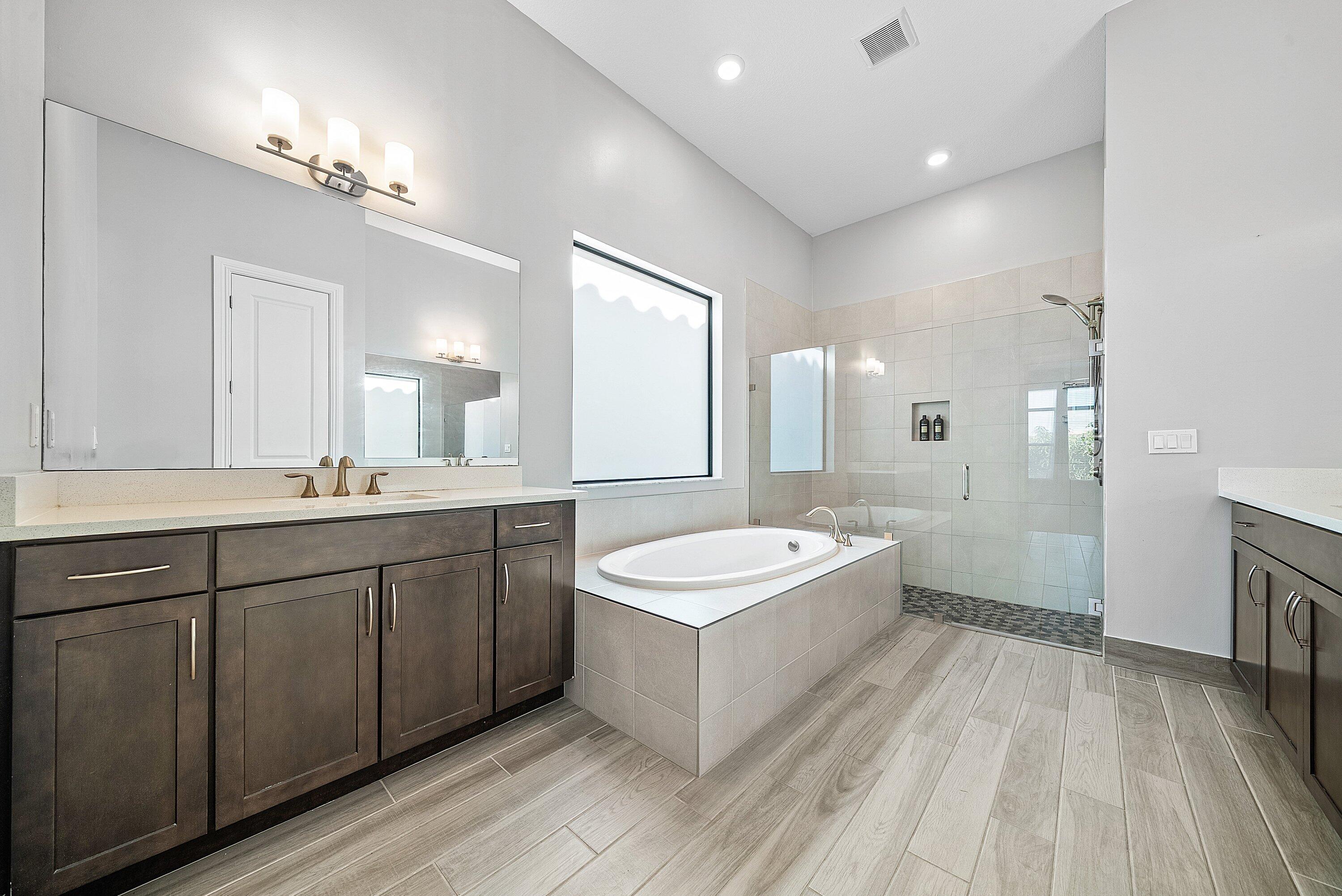 PALM MEADOWS ESTATES - Residential