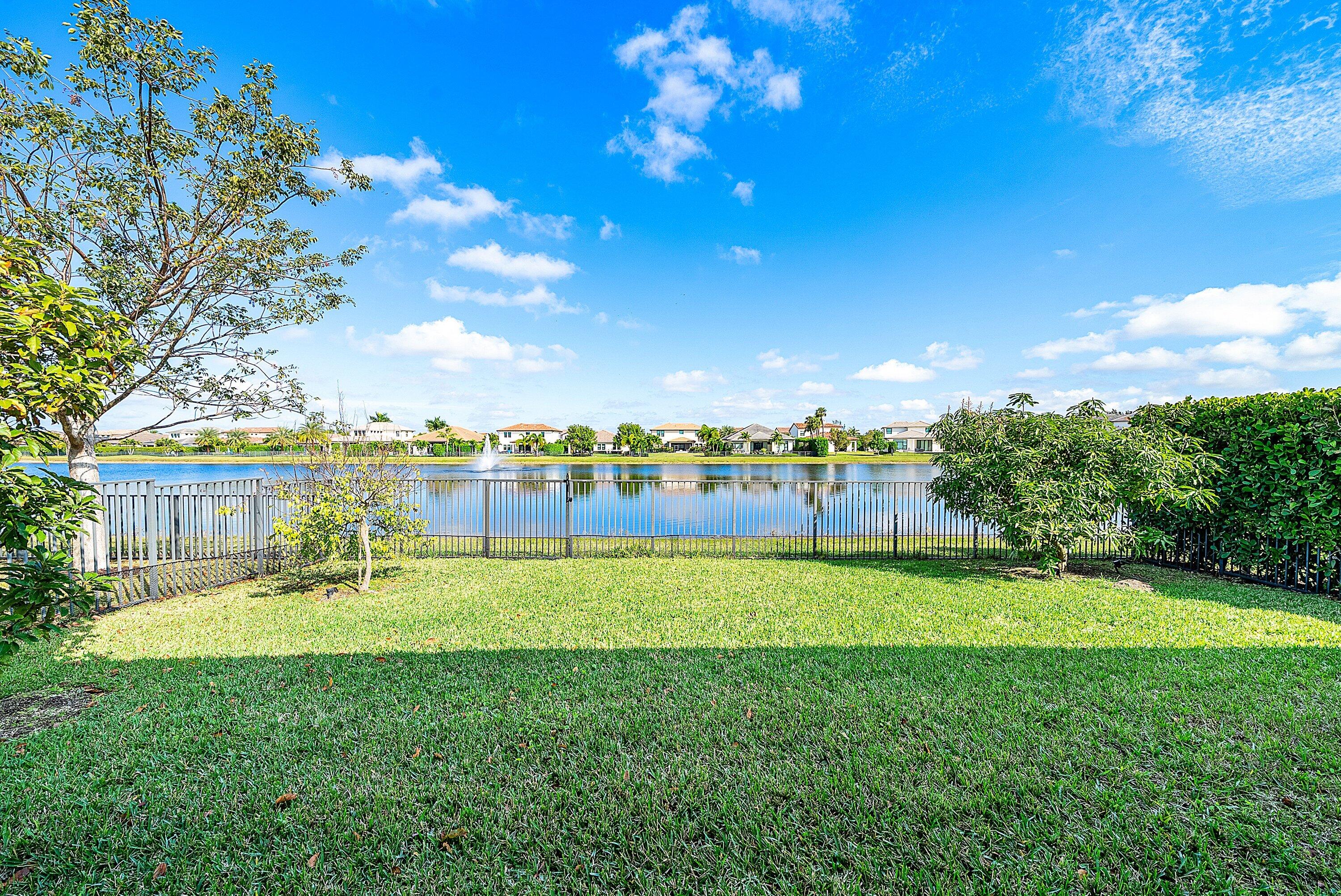 PALM MEADOWS ESTATES - Residential