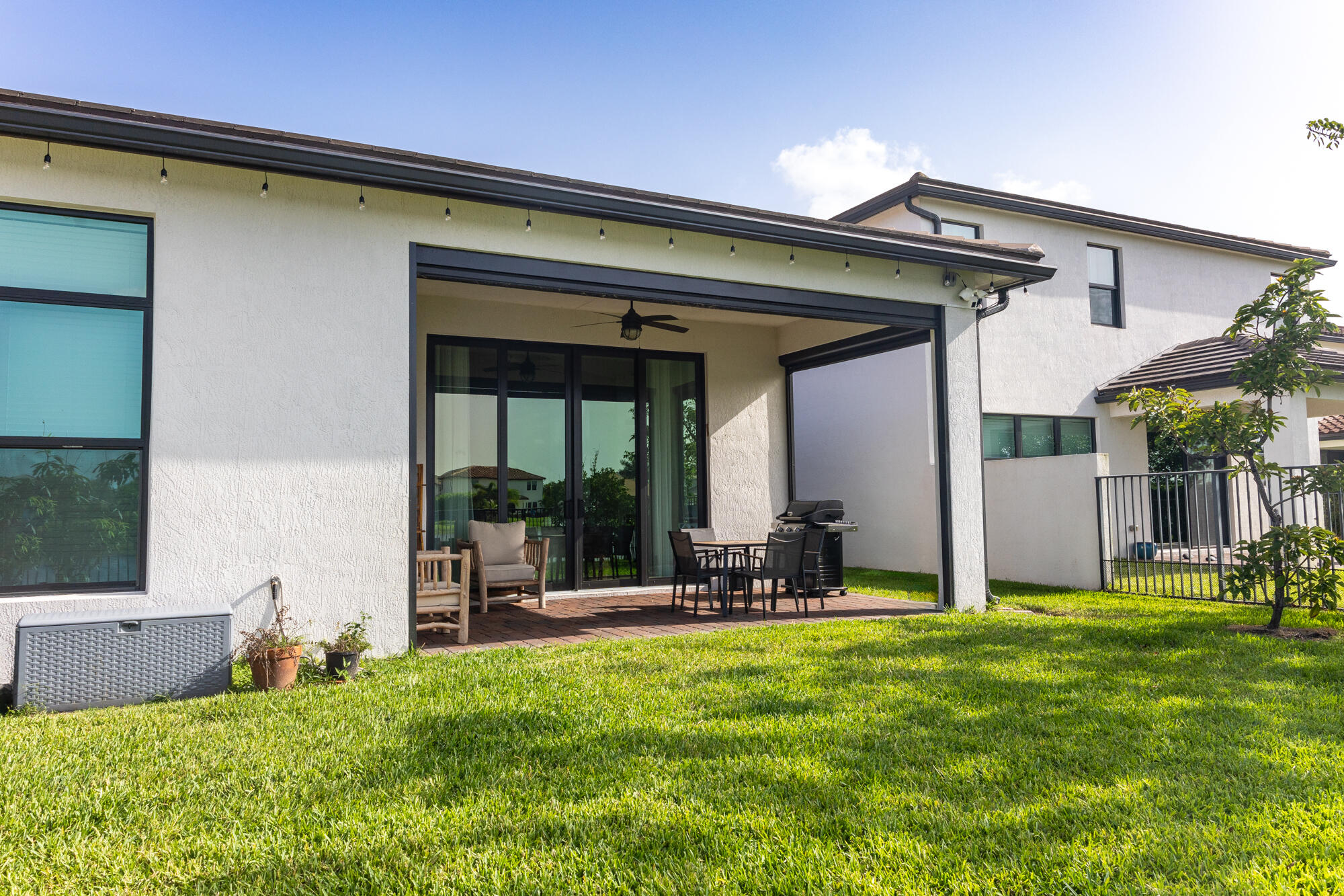 PALM MEADOWS ESTATES - Residential