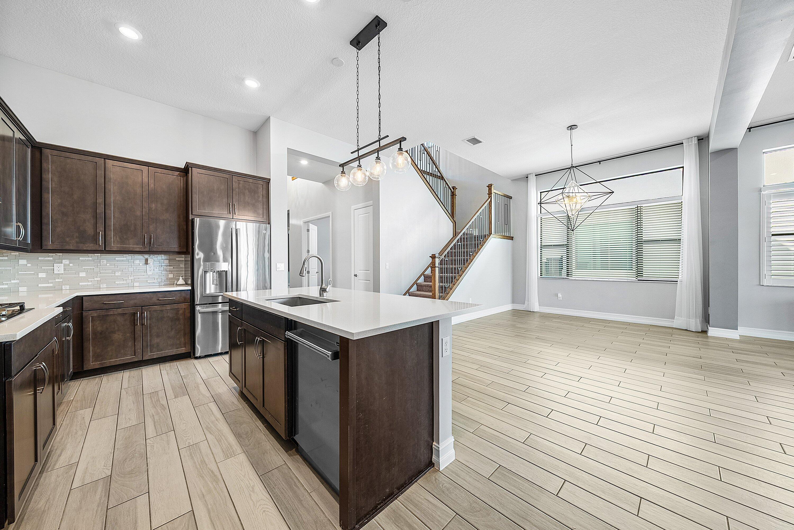 PALM MEADOWS ESTATES - Residential