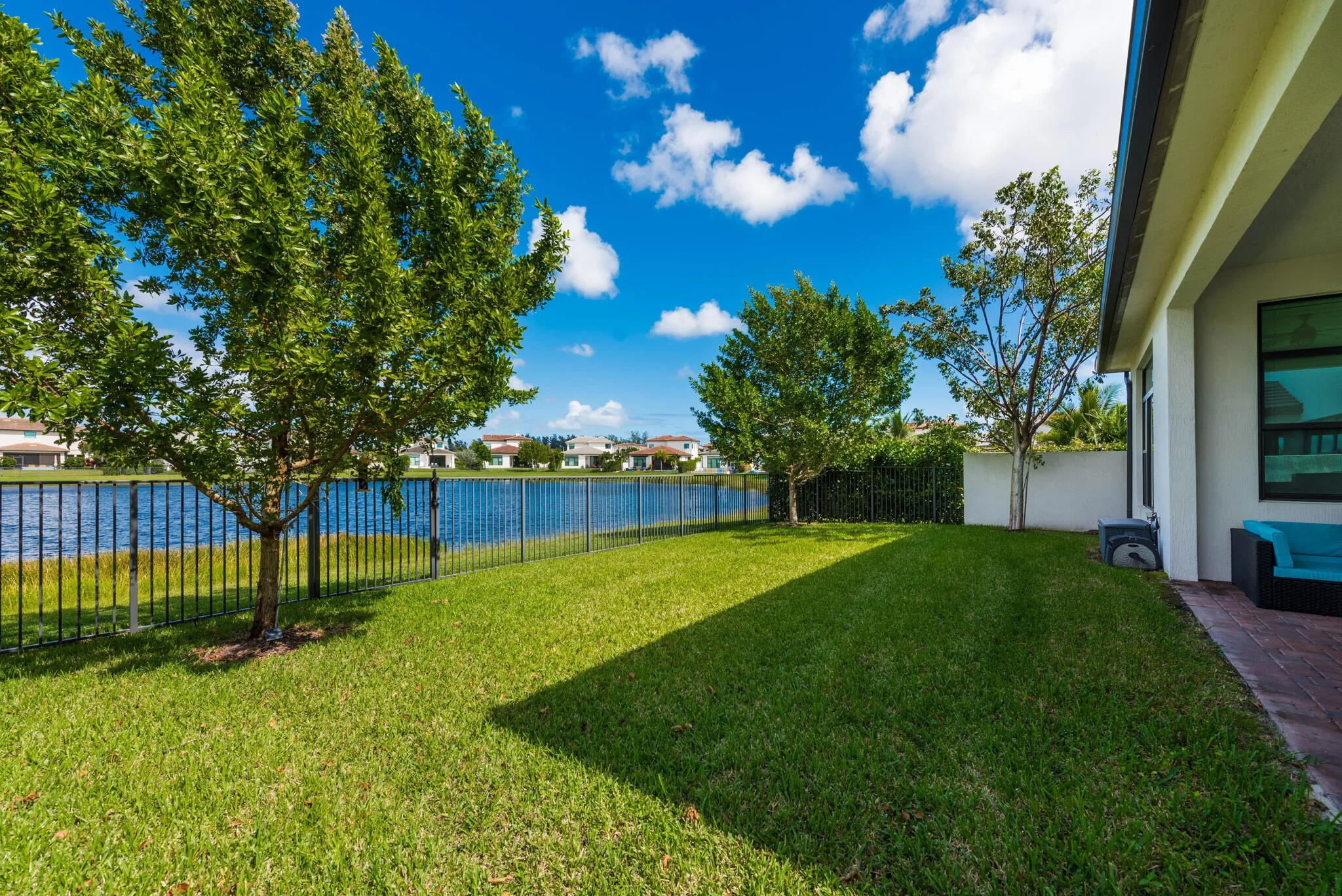 PALM MEADOWS ESTATES - Residential