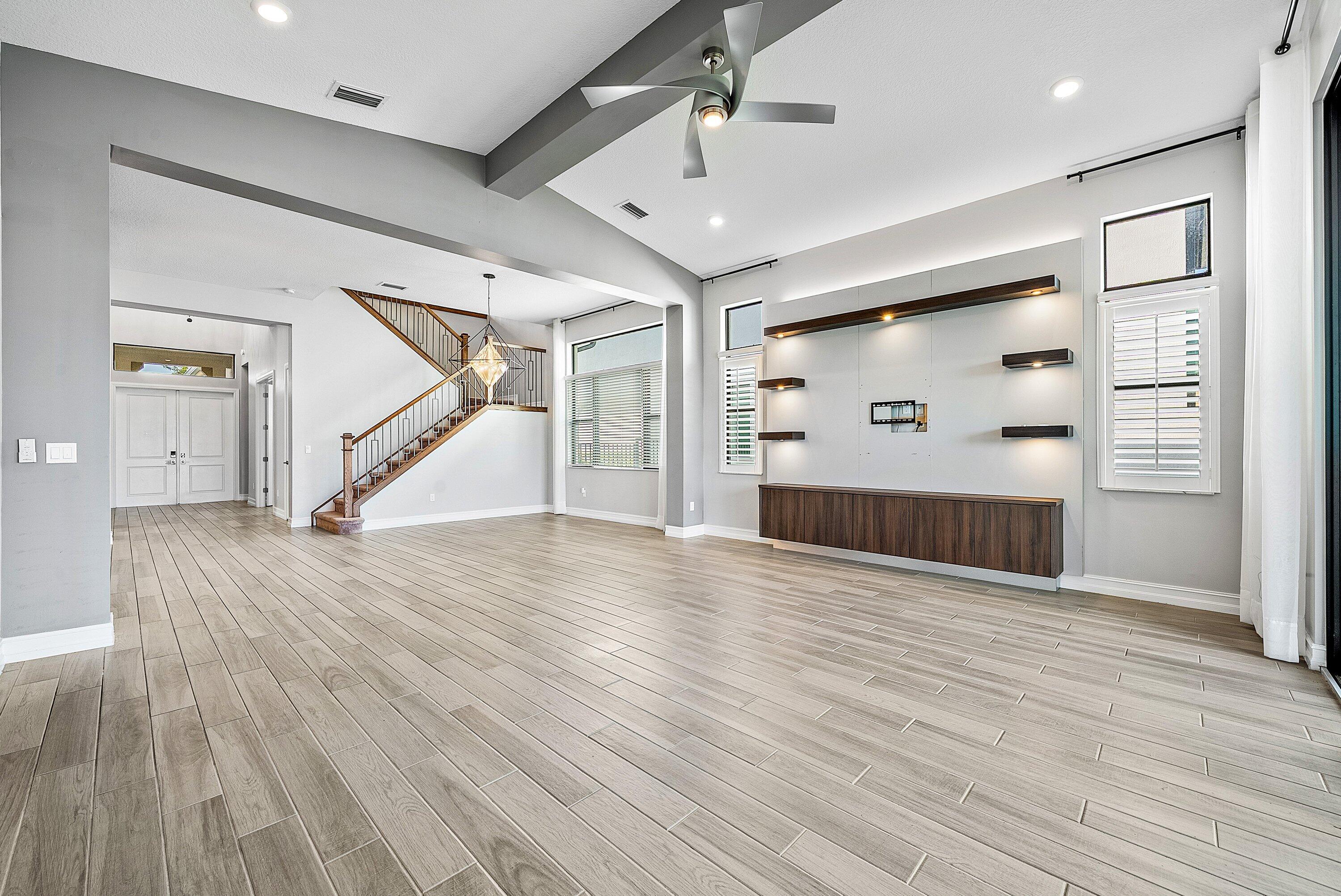 PALM MEADOWS ESTATES - Residential