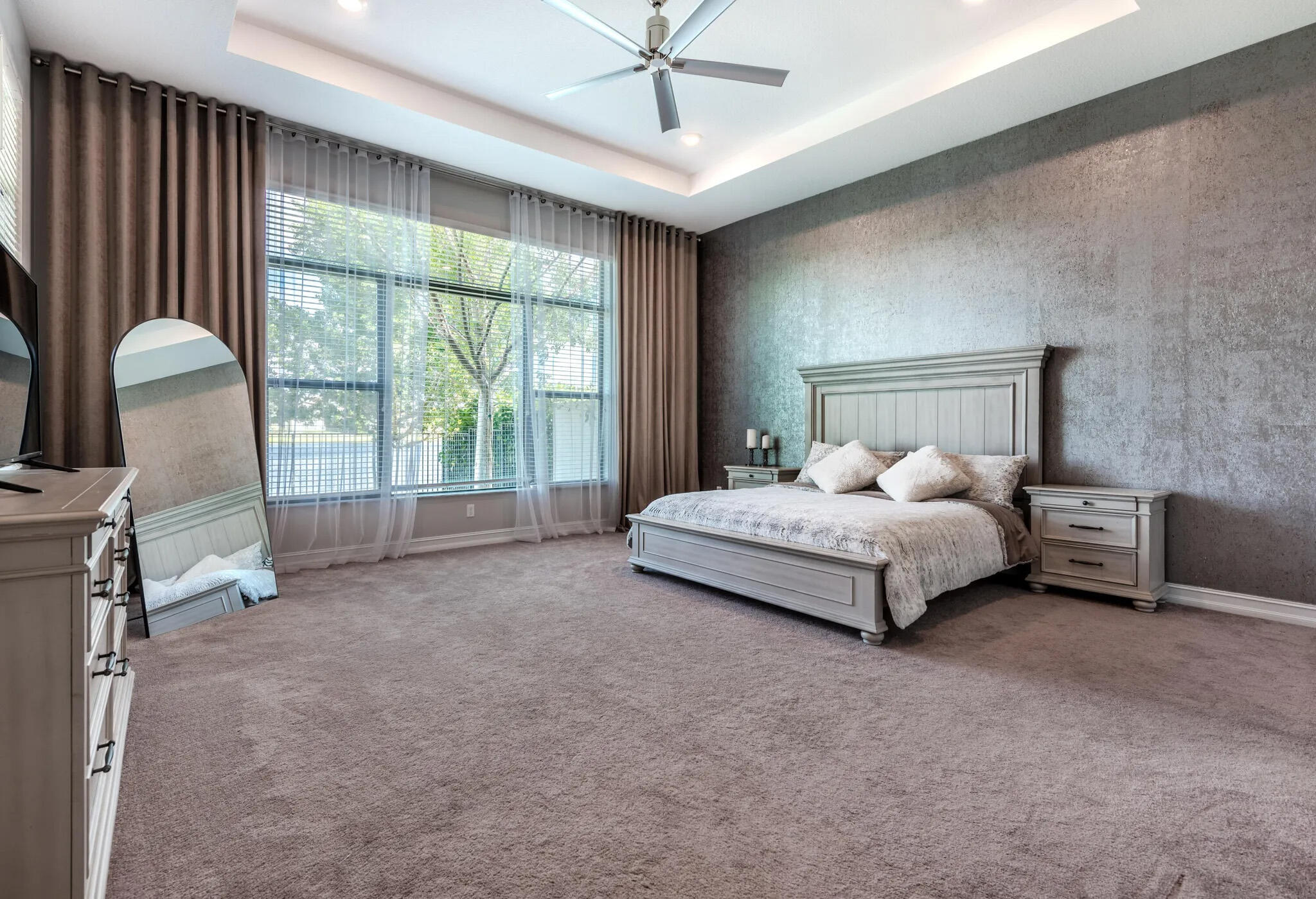 PALM MEADOWS ESTATES - Residential