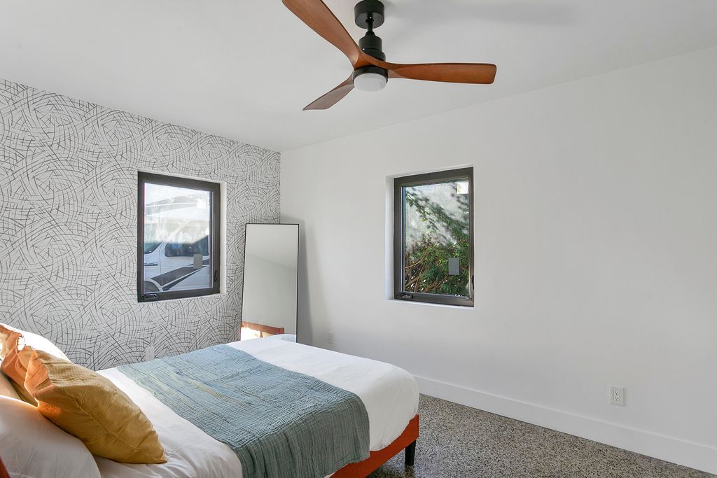 Photo of 601 NE 33rd Street, Oakland Park, FL 33334 (MLS # B26022239)