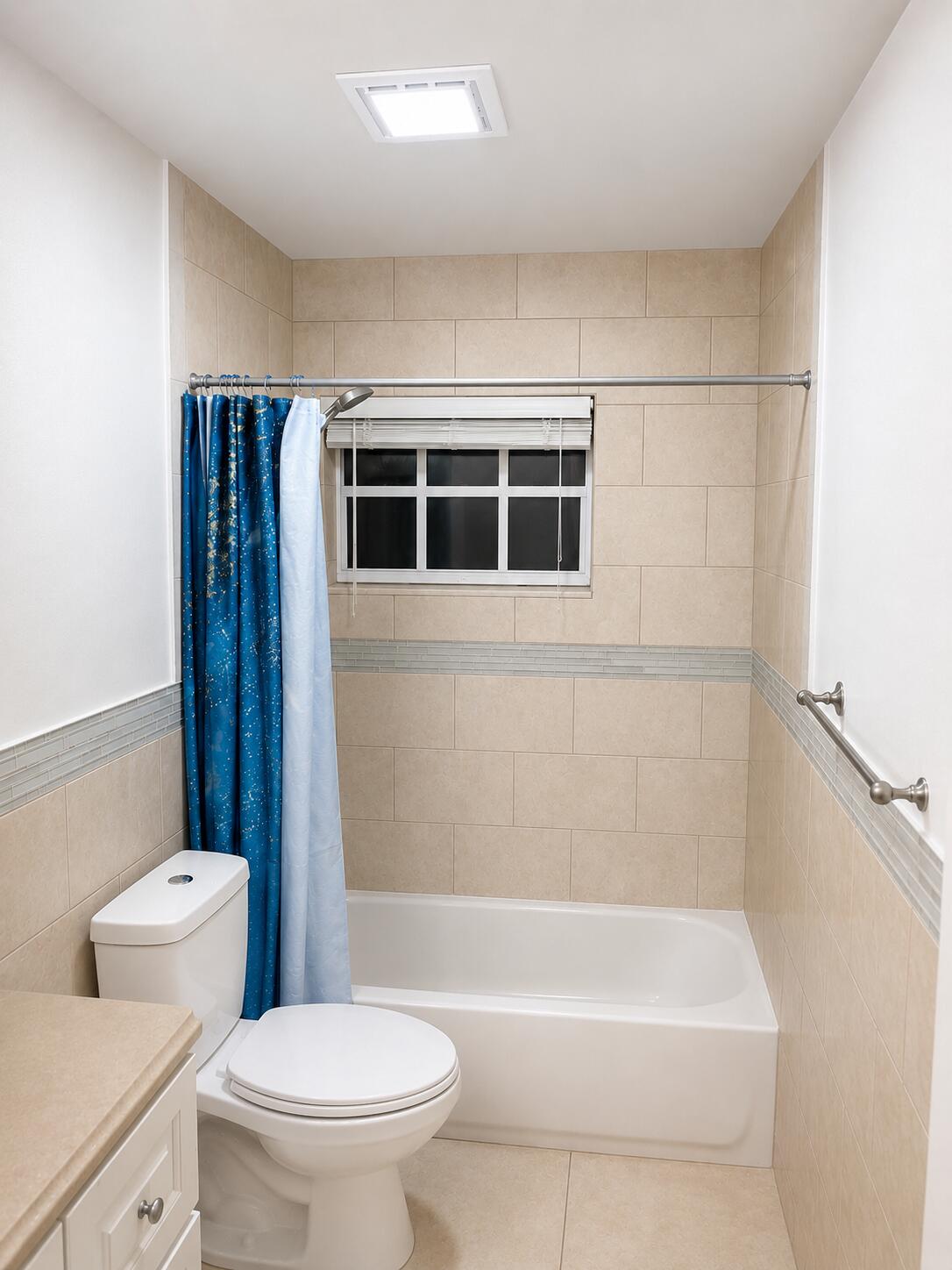 330 W 22ND Court